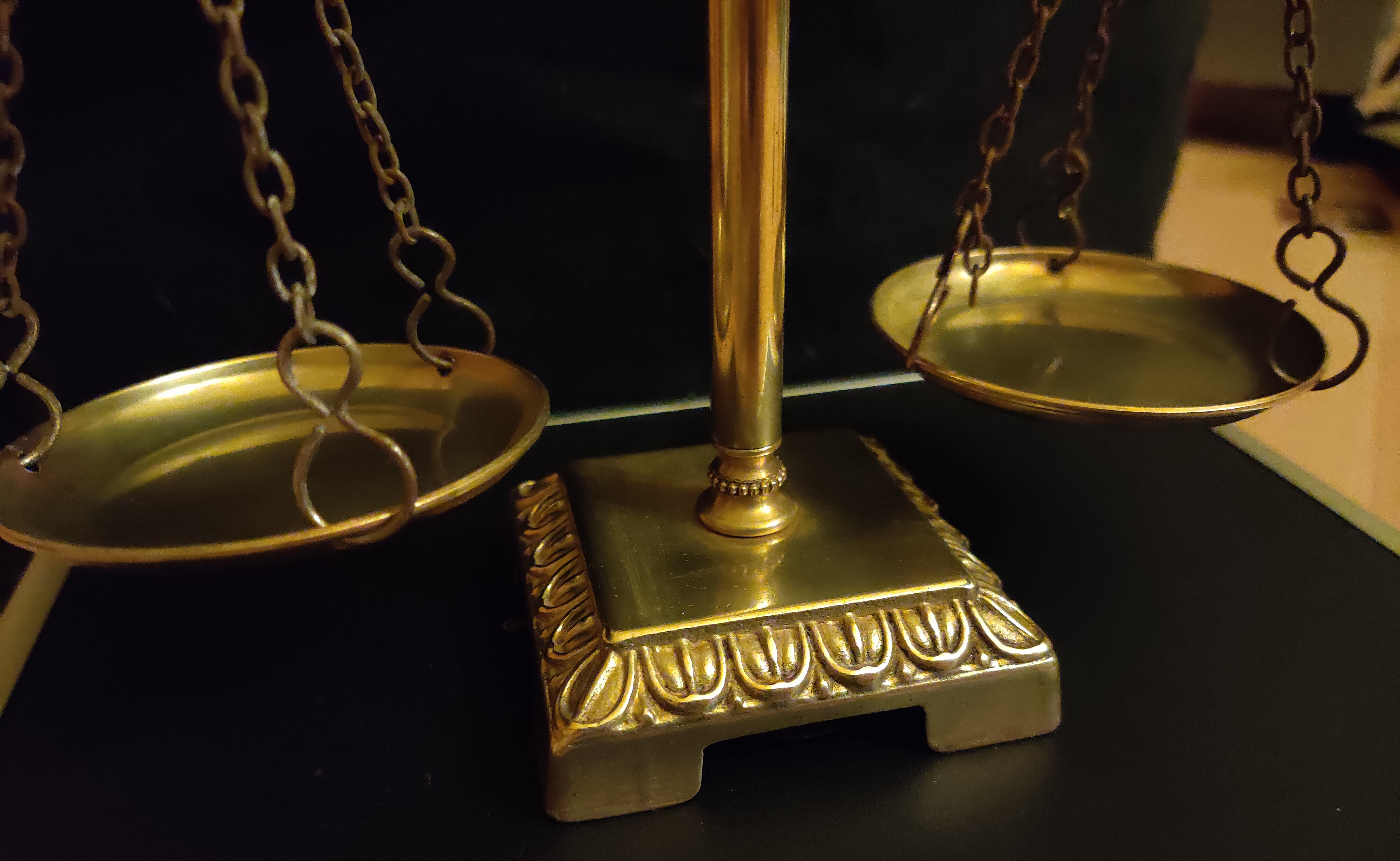 English brass scale of the 1940s