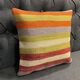 Coussin en laine turque rayé