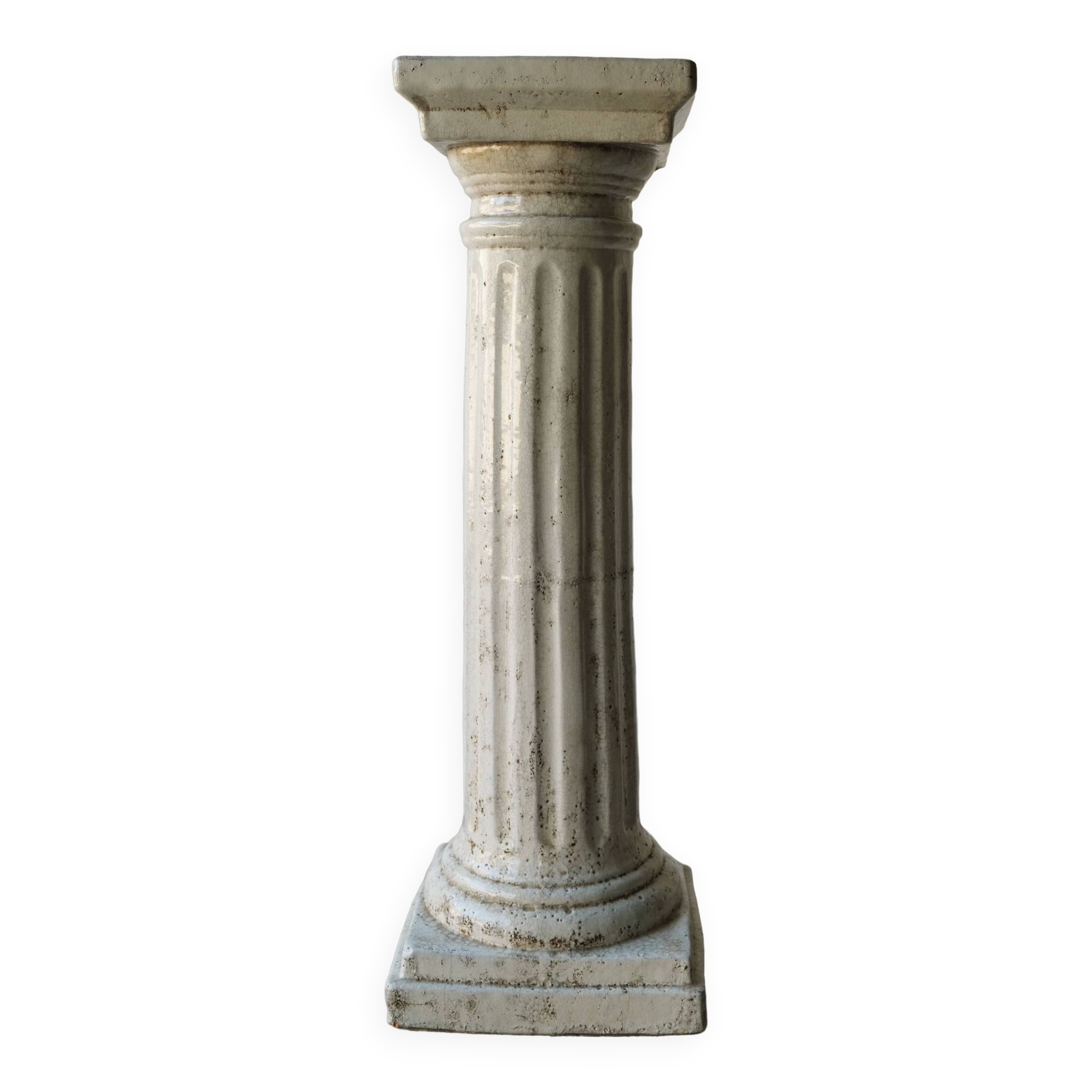 White column in glazed earth