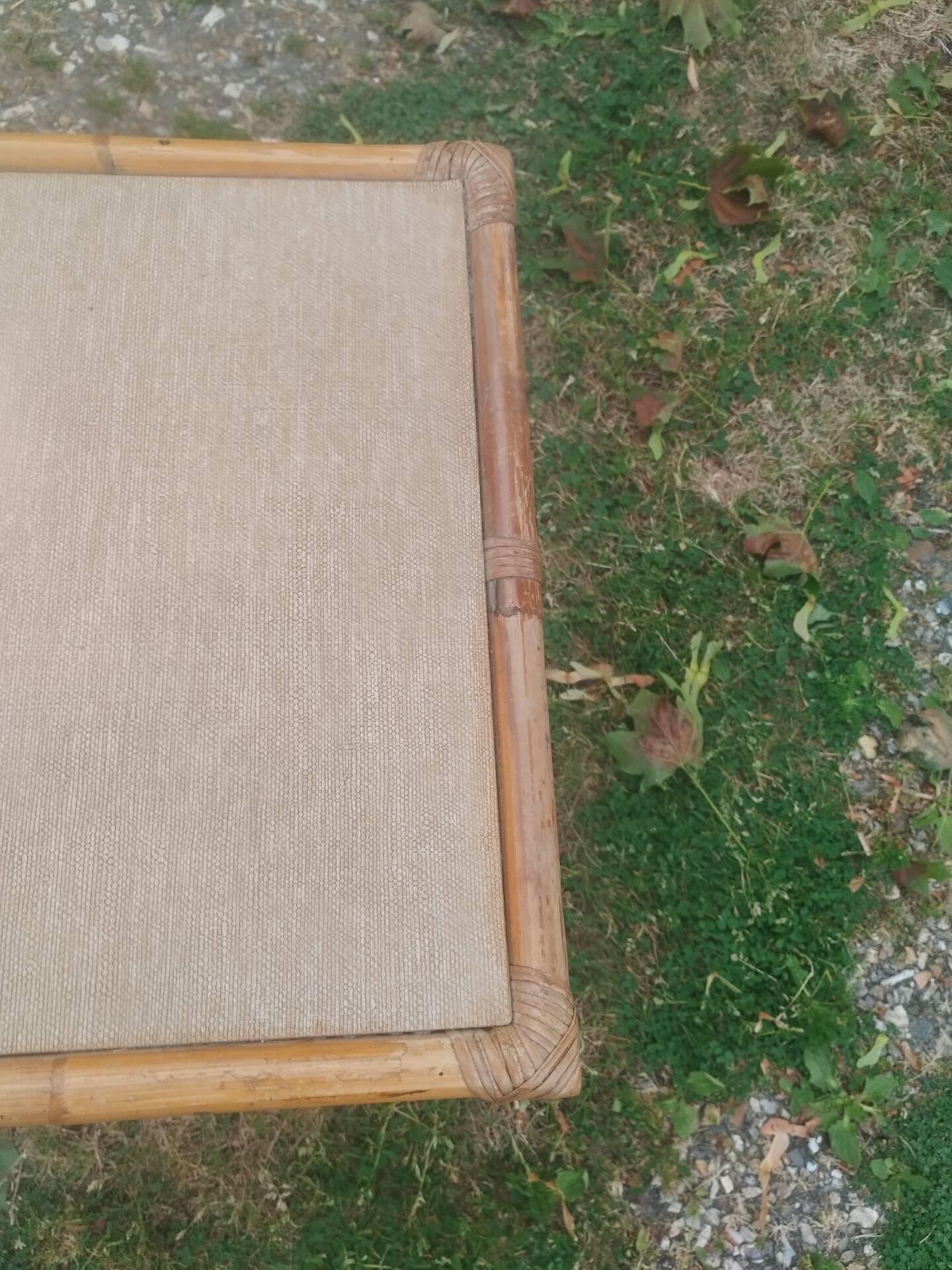 Table basse ancien en rotin vintage