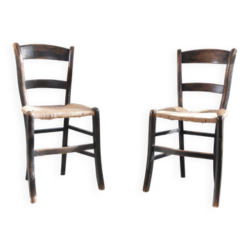 Set of 2 rustic French chairs with rush seats