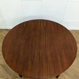Scandinavian round table