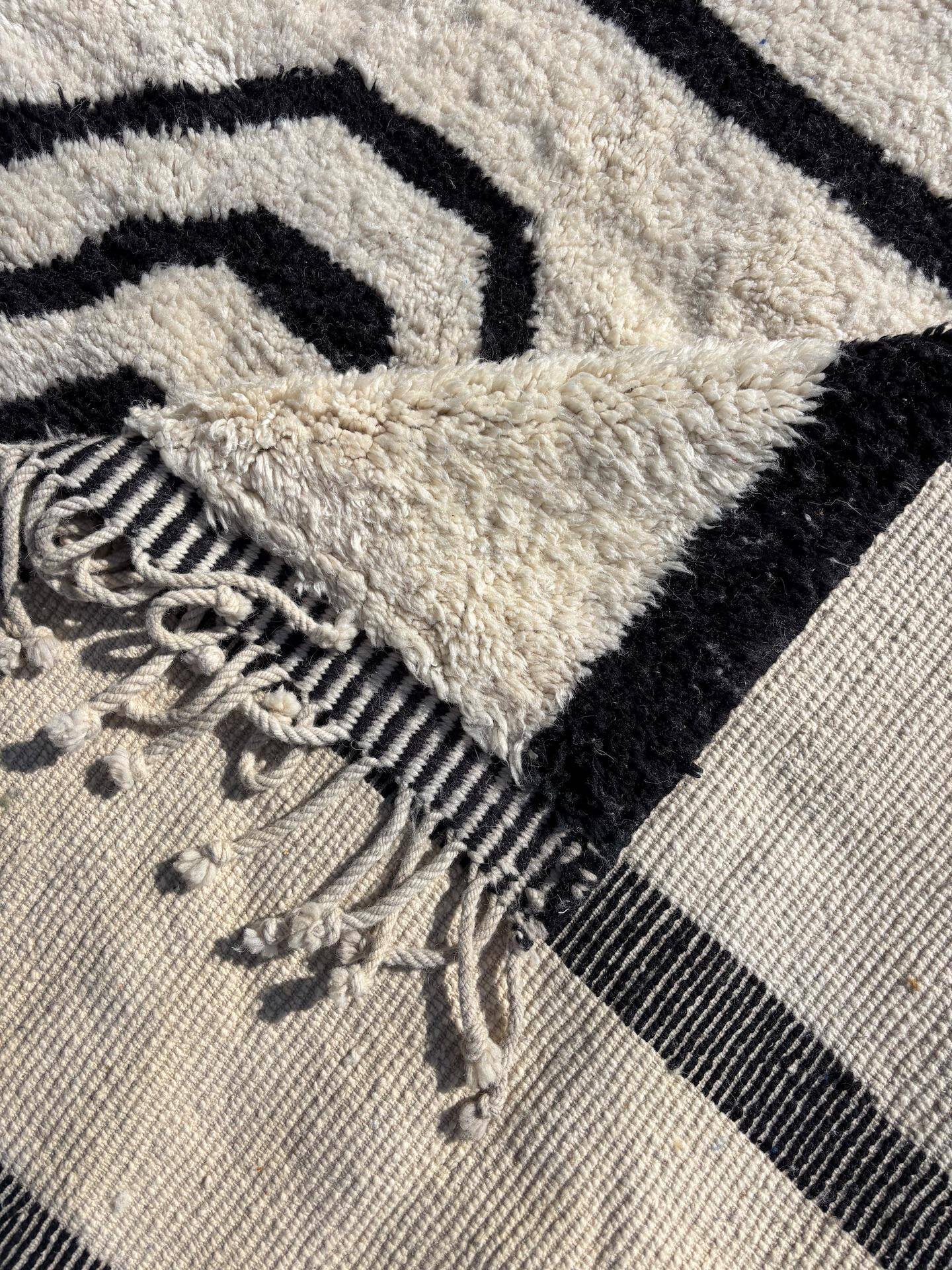 Berber rug natural wool Morocco 3 x 2 m