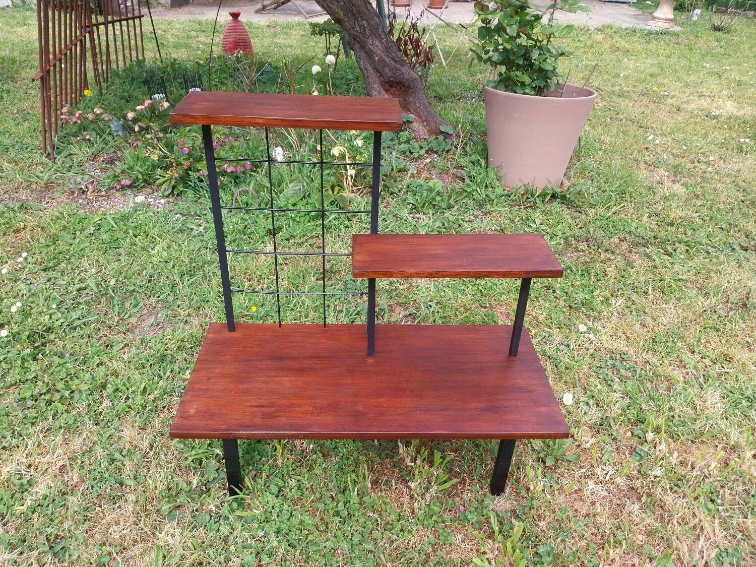 Étagère sur pieds