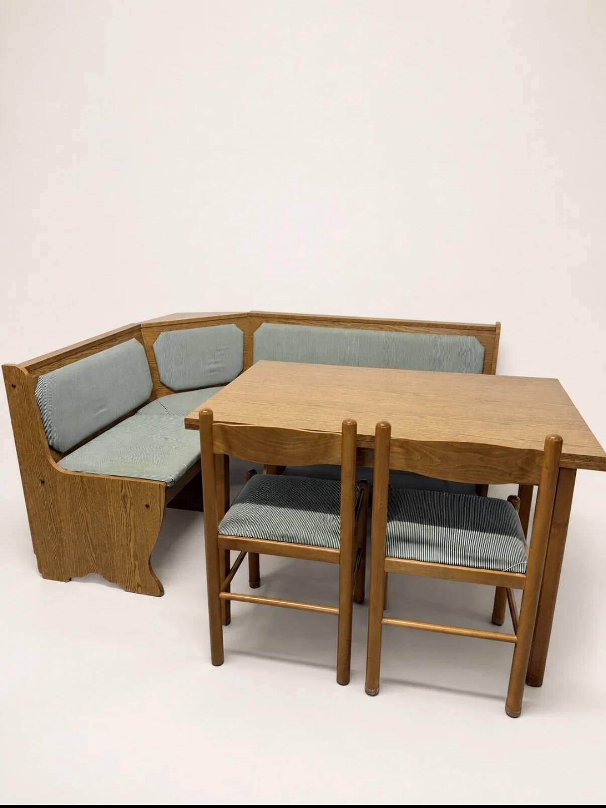 Ensemble vintage de coin repas en chêne — banquette, table extensible et 2 chaises