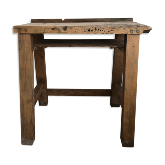 Carpenter's workbench