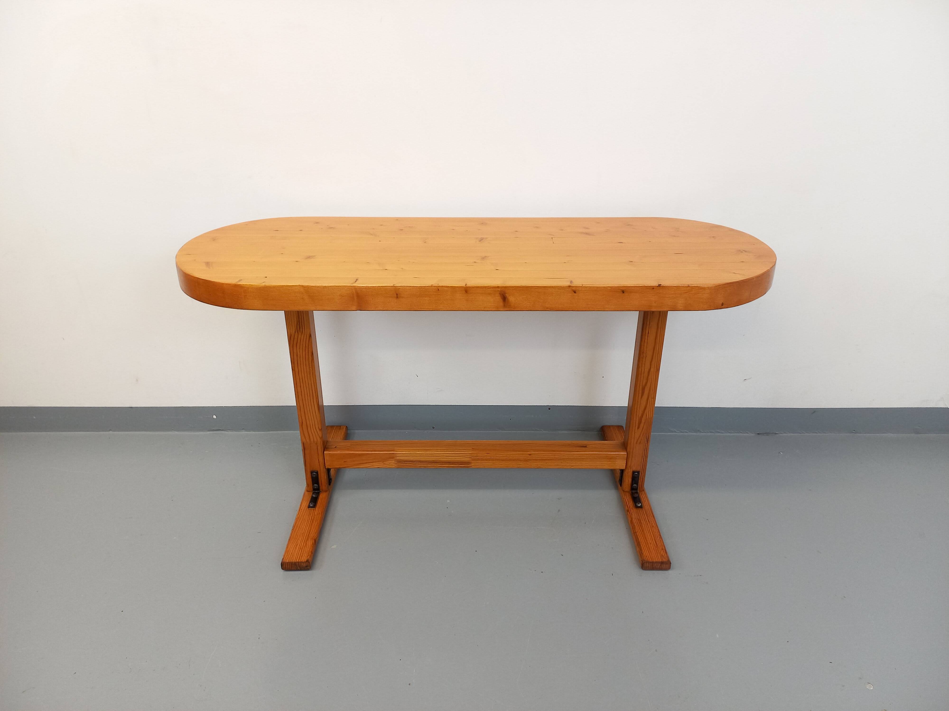 Oval table / vintage pine console from the 60s 70s