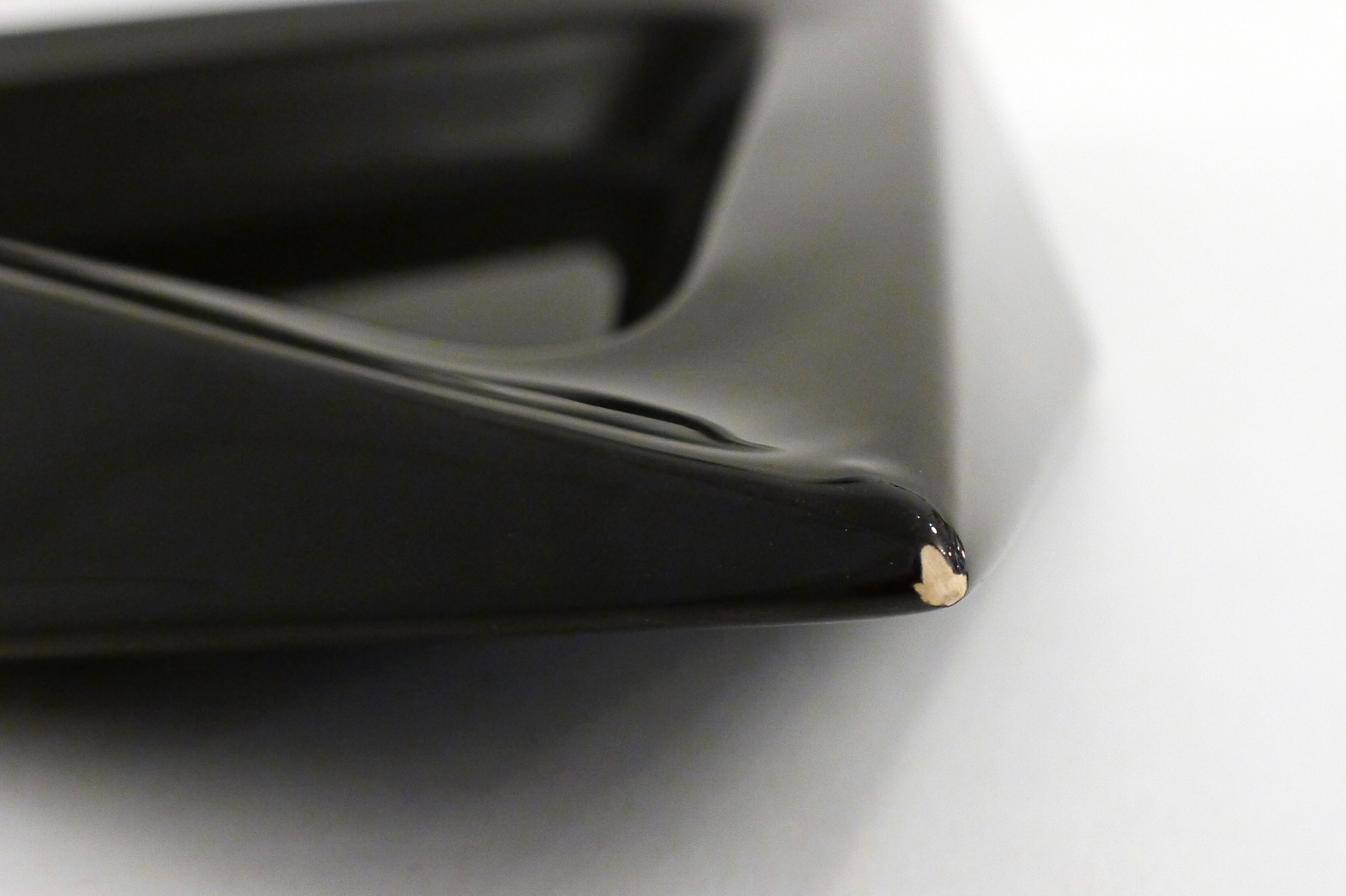 Black triangular trinket bowl