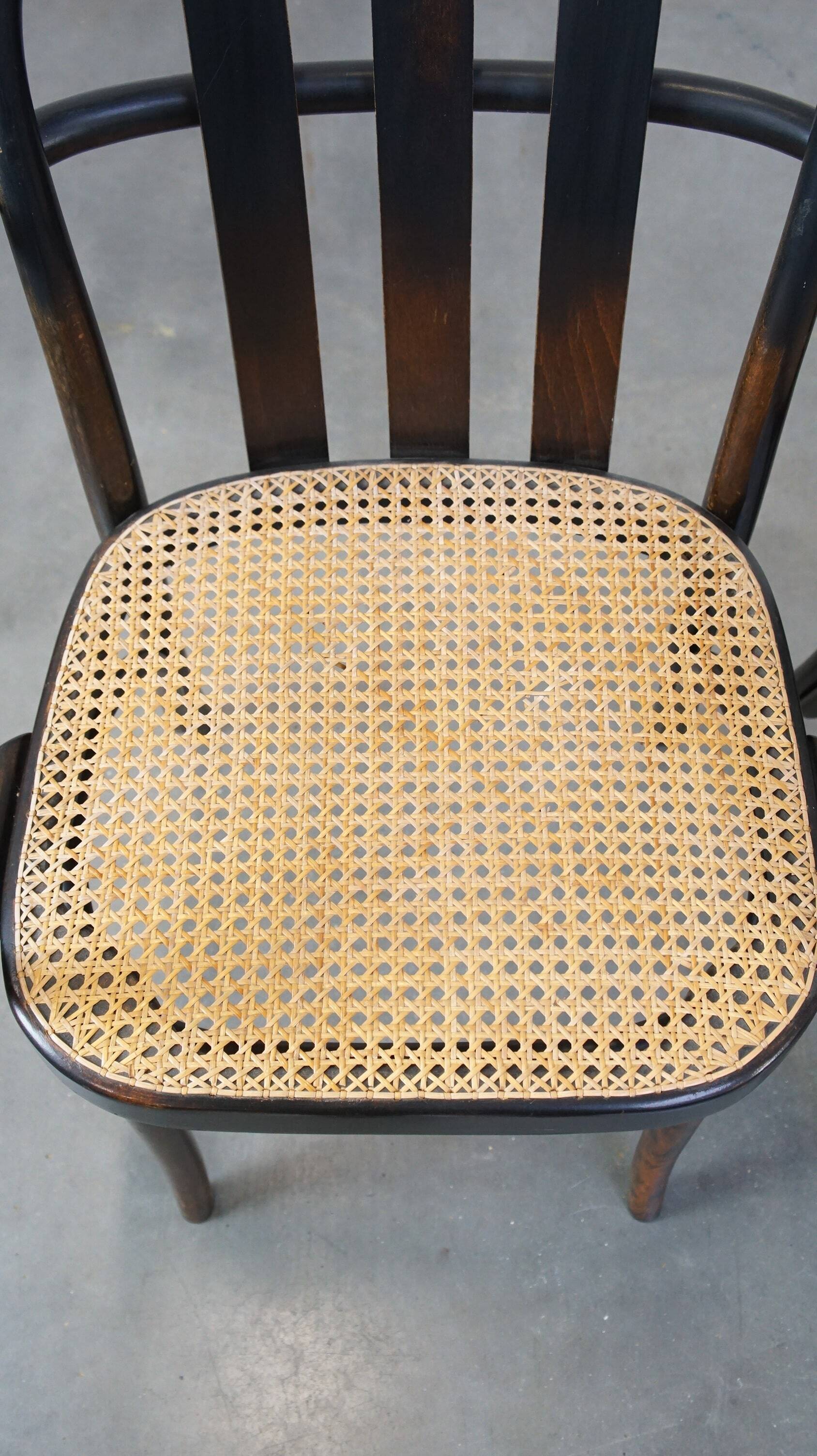 Set of 4 vintage wooden design dining/bistro chairs with woven seats