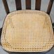 Lot de 4 chaises de salle à manger/bistro au design vintage en bois avec sièges tissés