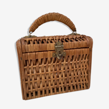 Trunk Suitcase in woven wicker rattan