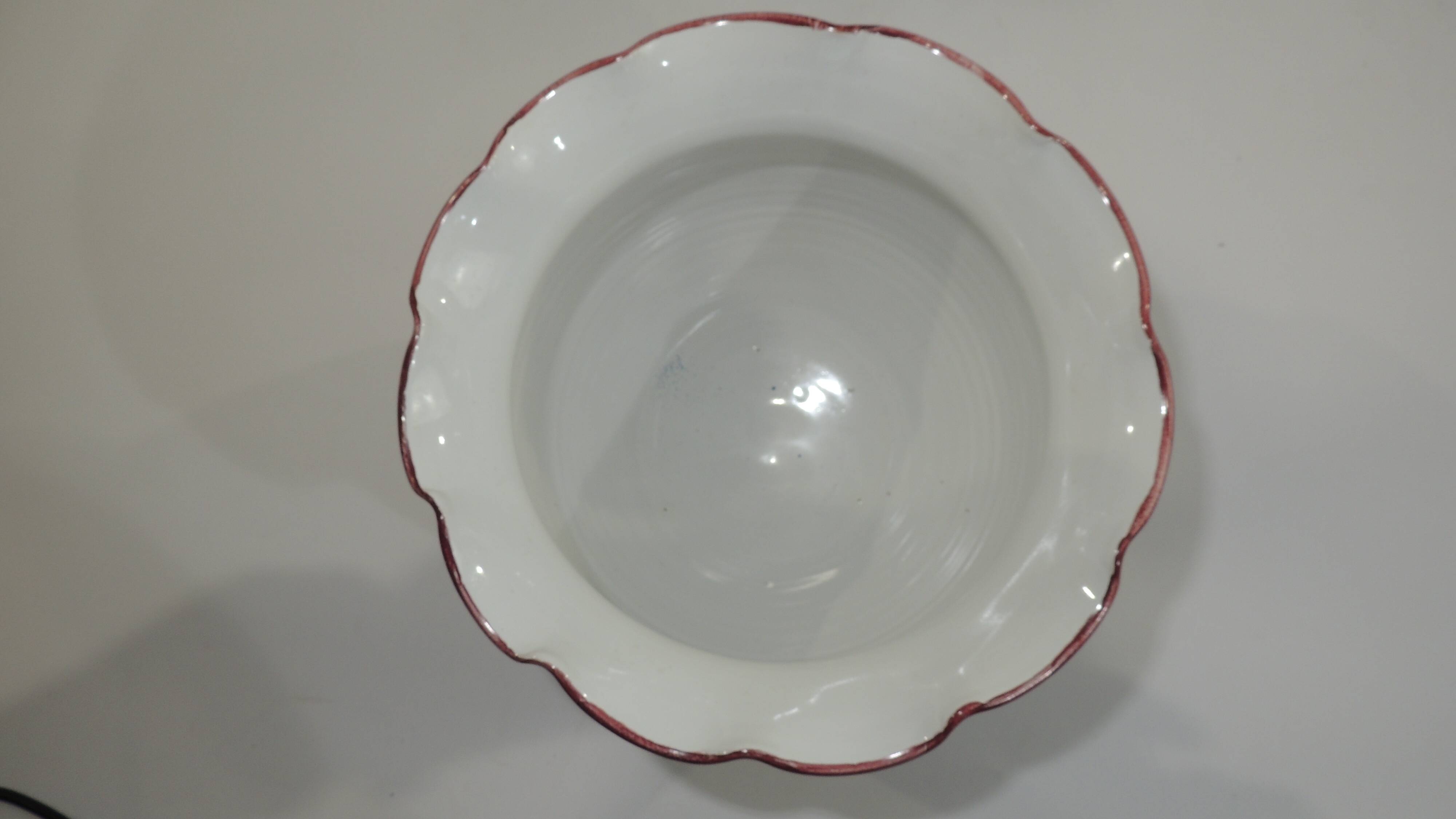 Earthenware/vintage plant pot