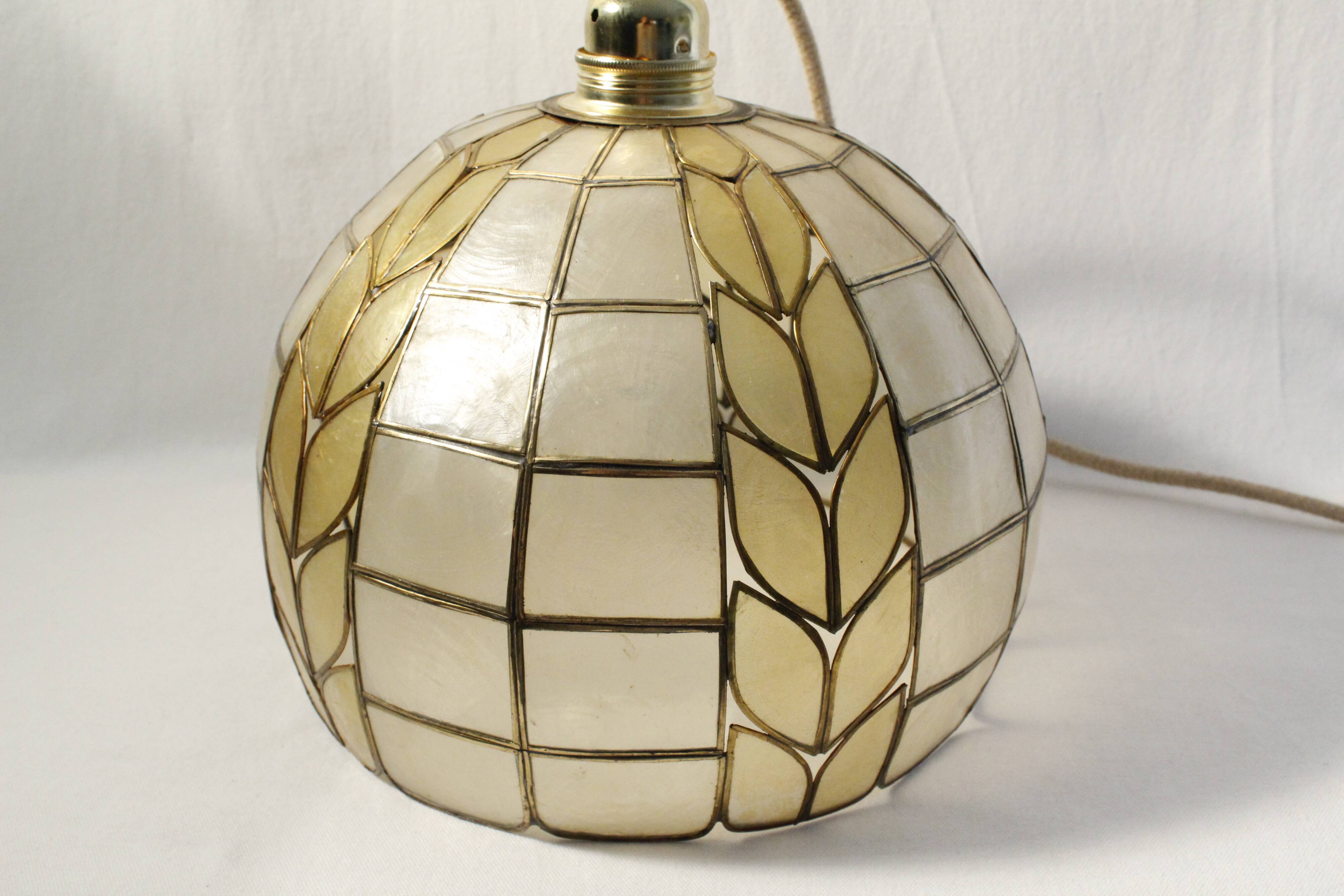 Art deco pendant lamp in mother-of-pearl and brass - electrified to nine