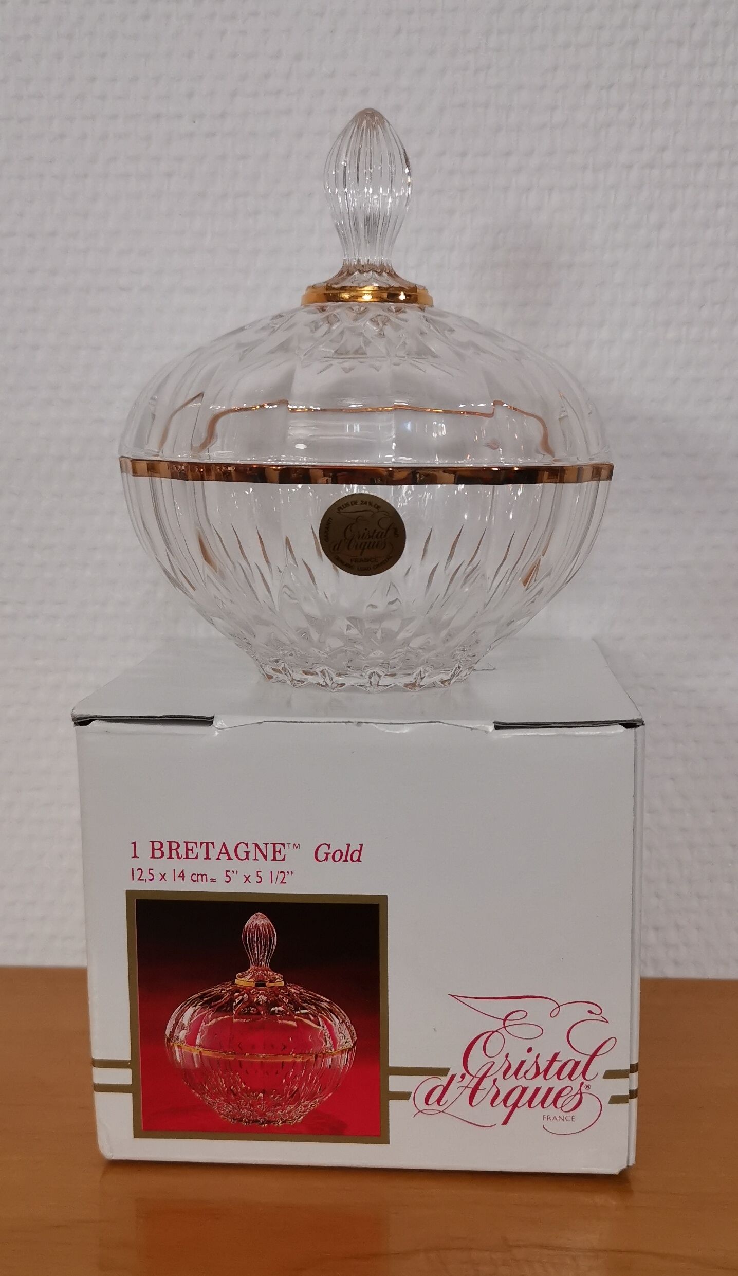 Sweetening or candy box crystal of Arques