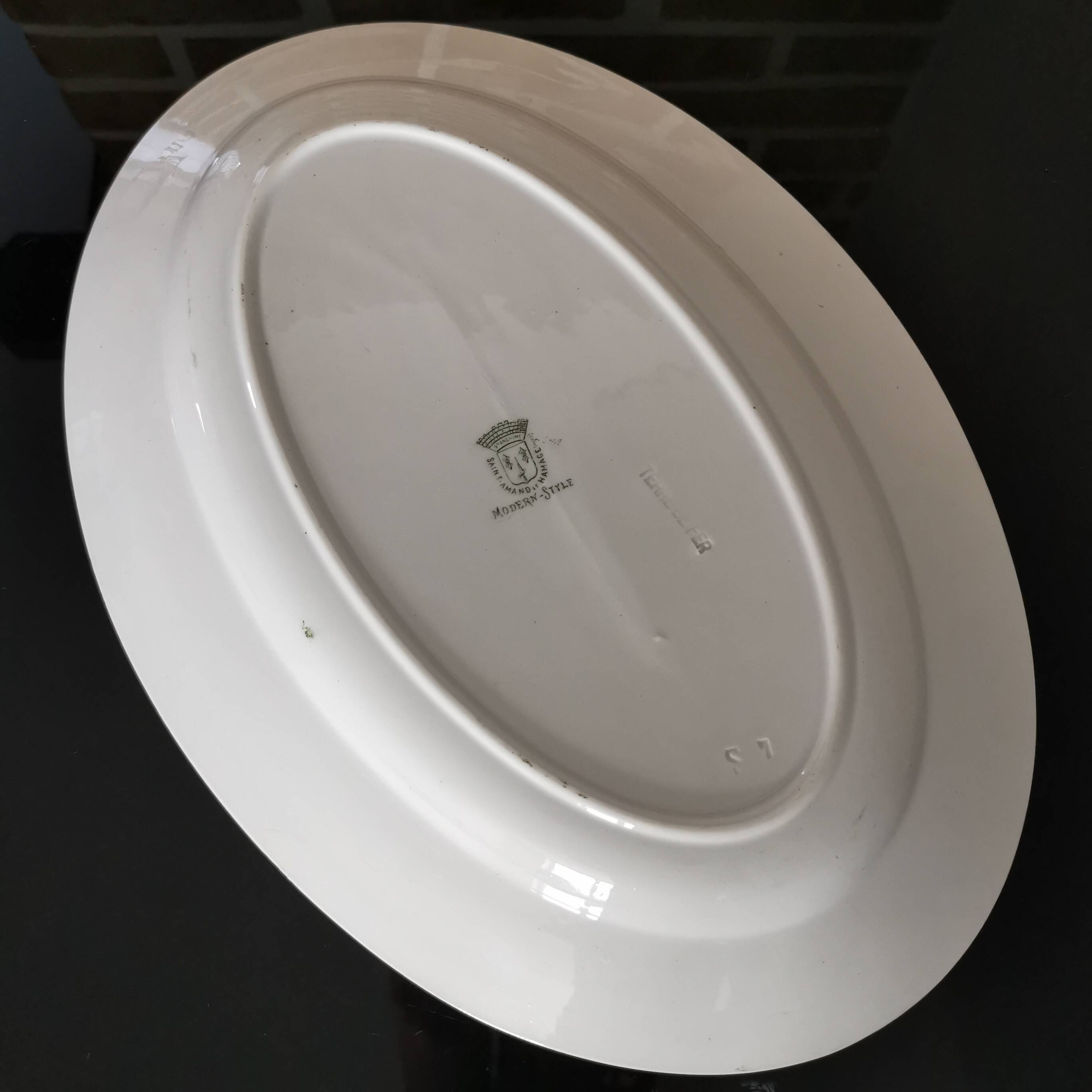 Large oval dish St Amand model "modern style" green Terre de Fer