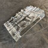 Empty modernist pocket