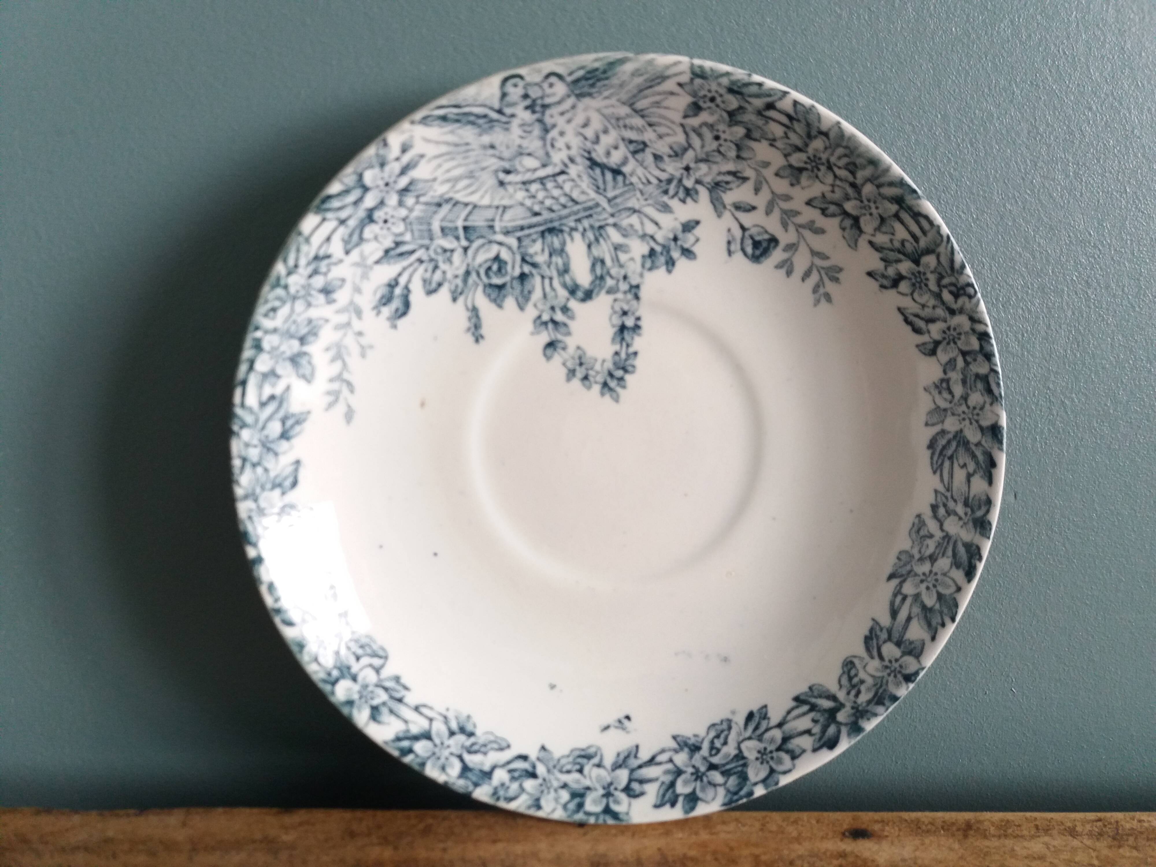 Saint Amand plate by Lebacqz & Bouchart, Colombier decoration, early 20th century