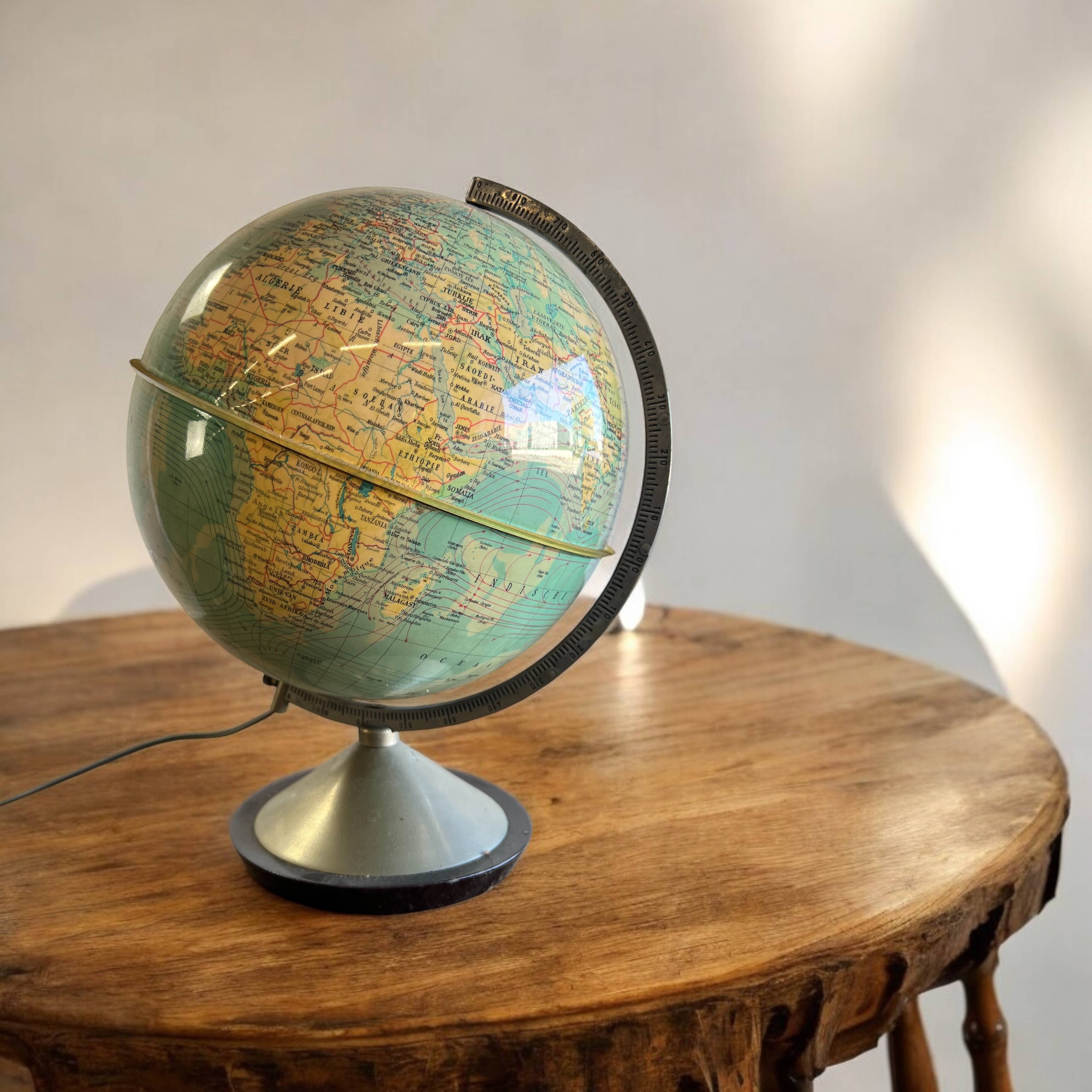 Globe vintage avec lumières GDP 1965 Globe