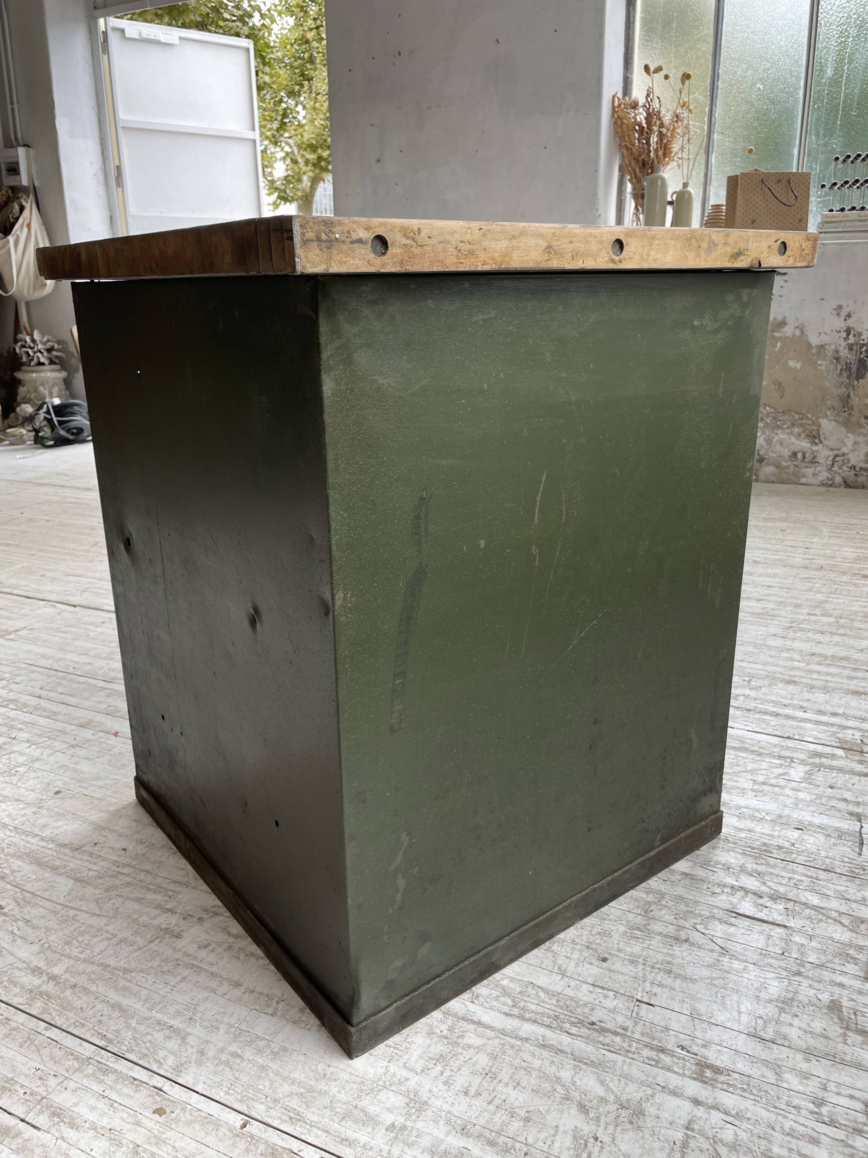 Industrial military storage workbench furniture
