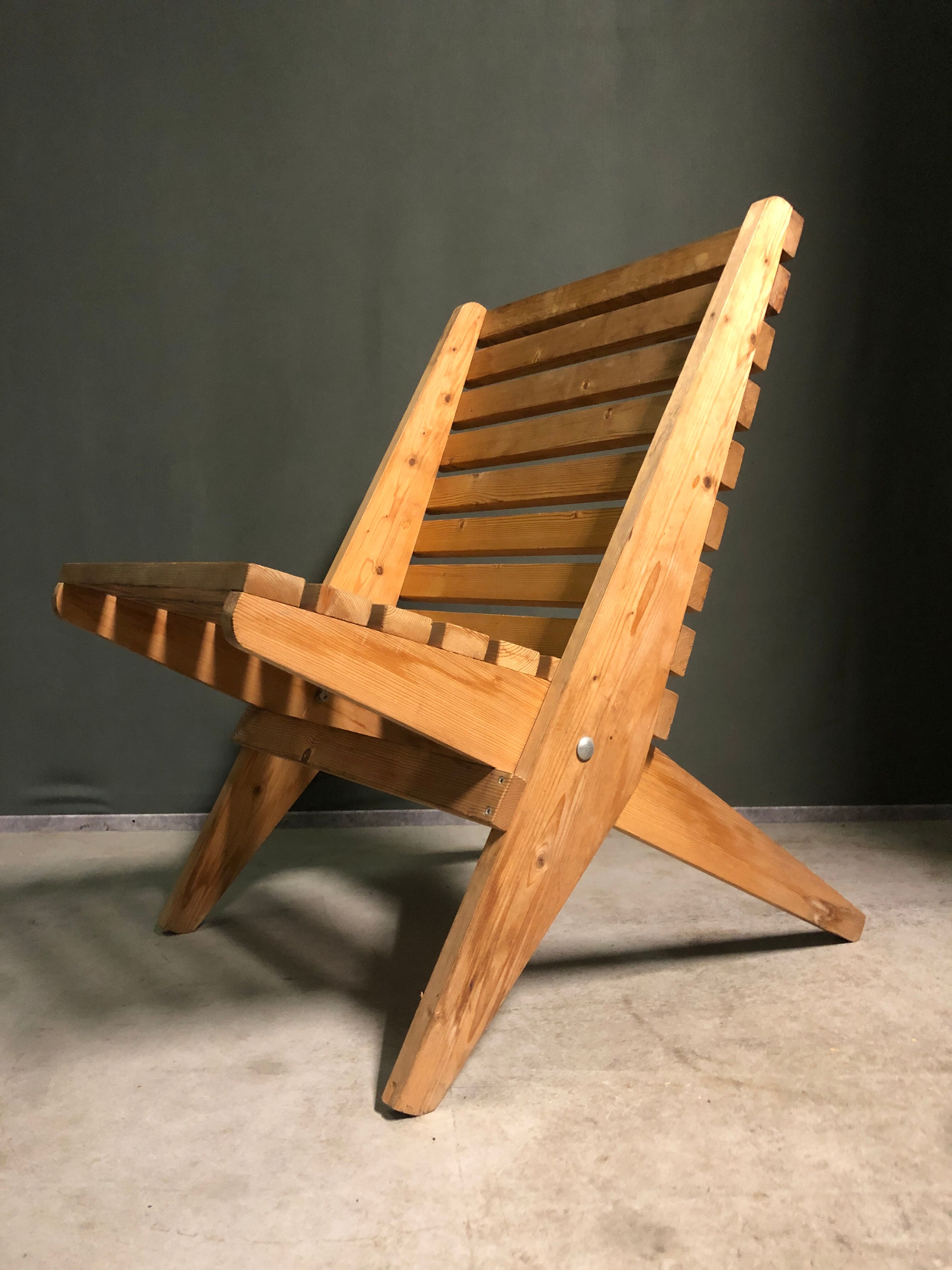 Vintage pine folding scissor chair