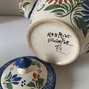 Théière Henriot Quimper – décor floral en relief