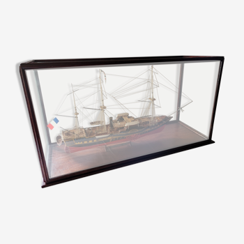 The orinoco 1848 model under glass and wood showcase