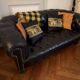 Canapé Chesterfield cuir noir + paire de fauteuils