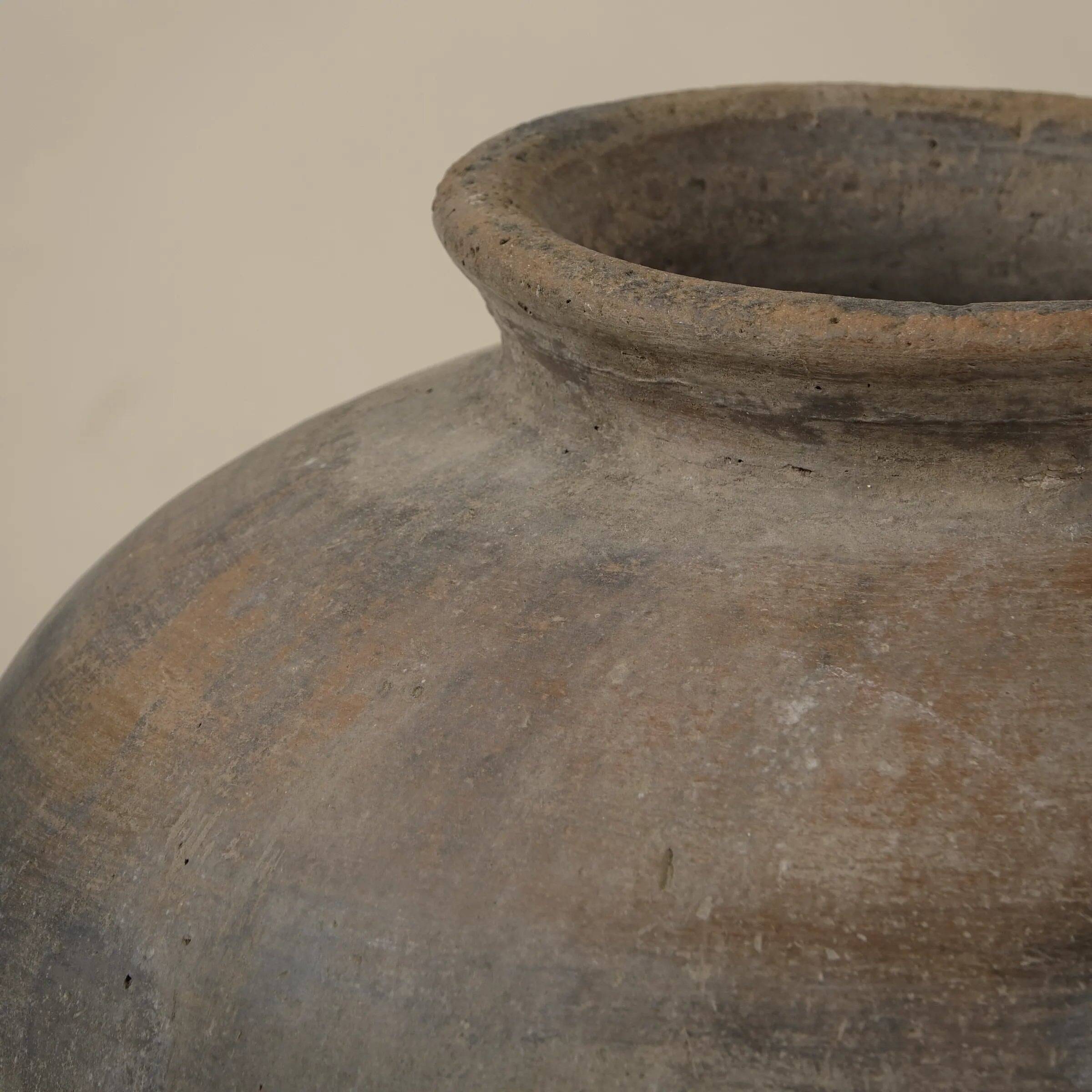 Nadi - Indian Terracotta Jar No. 1