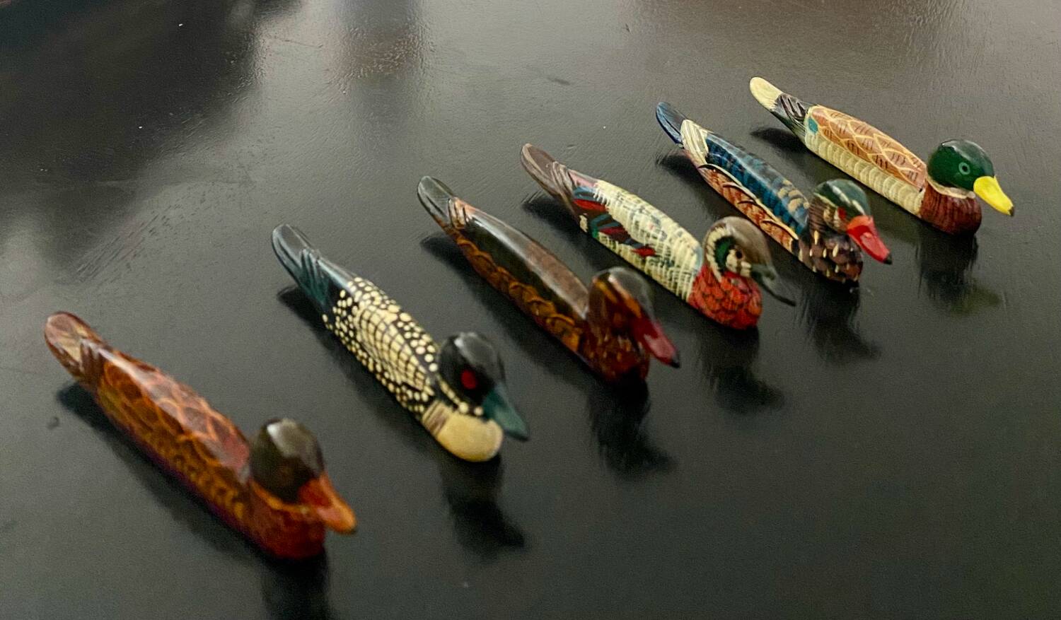 6 duck-shaped knife holders in lacquered wood