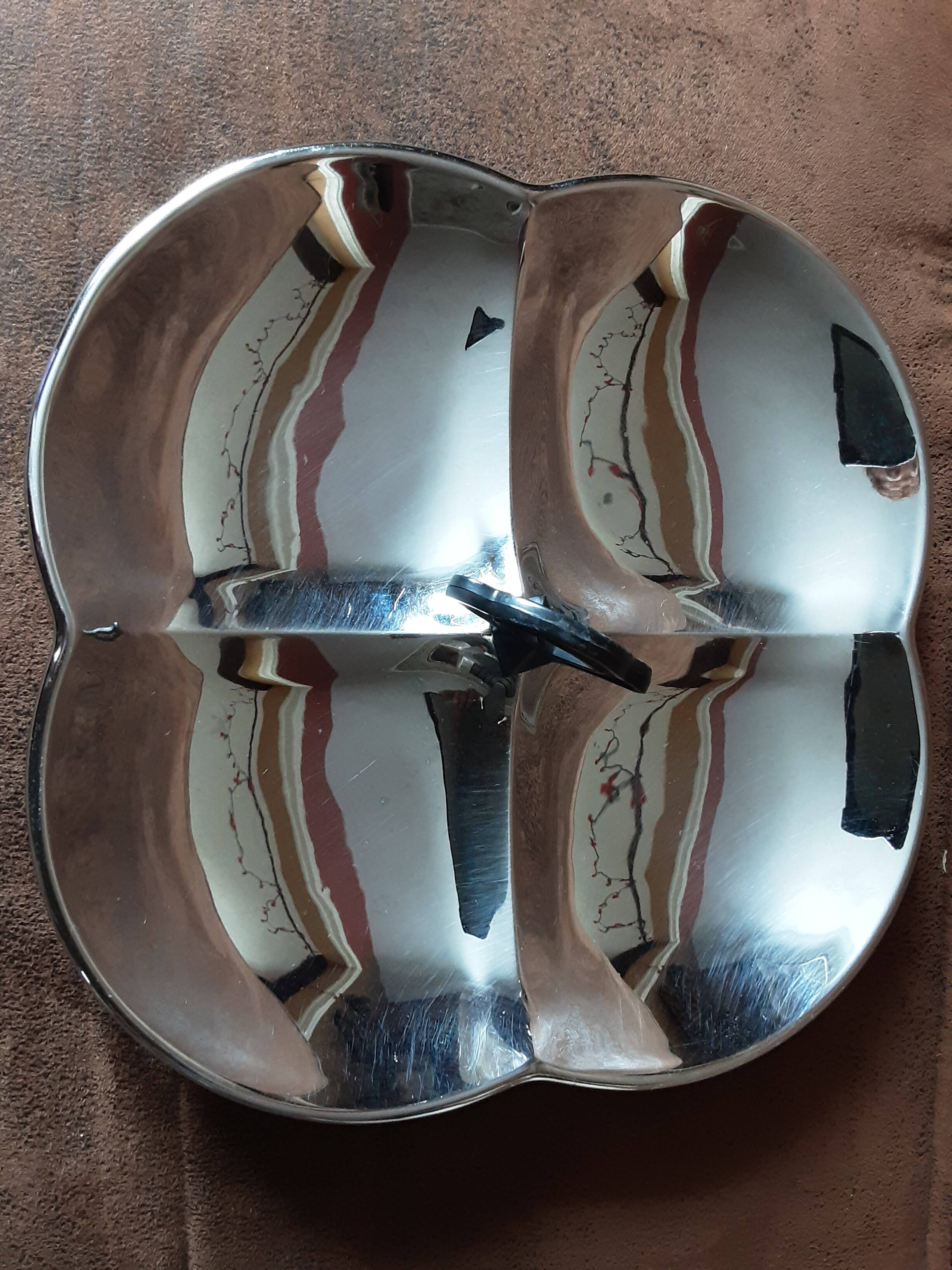 Metal compartment dish