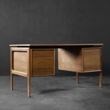 Vintage Mid-Century Danish Modern Brown Teak Desk by Arne Vodder