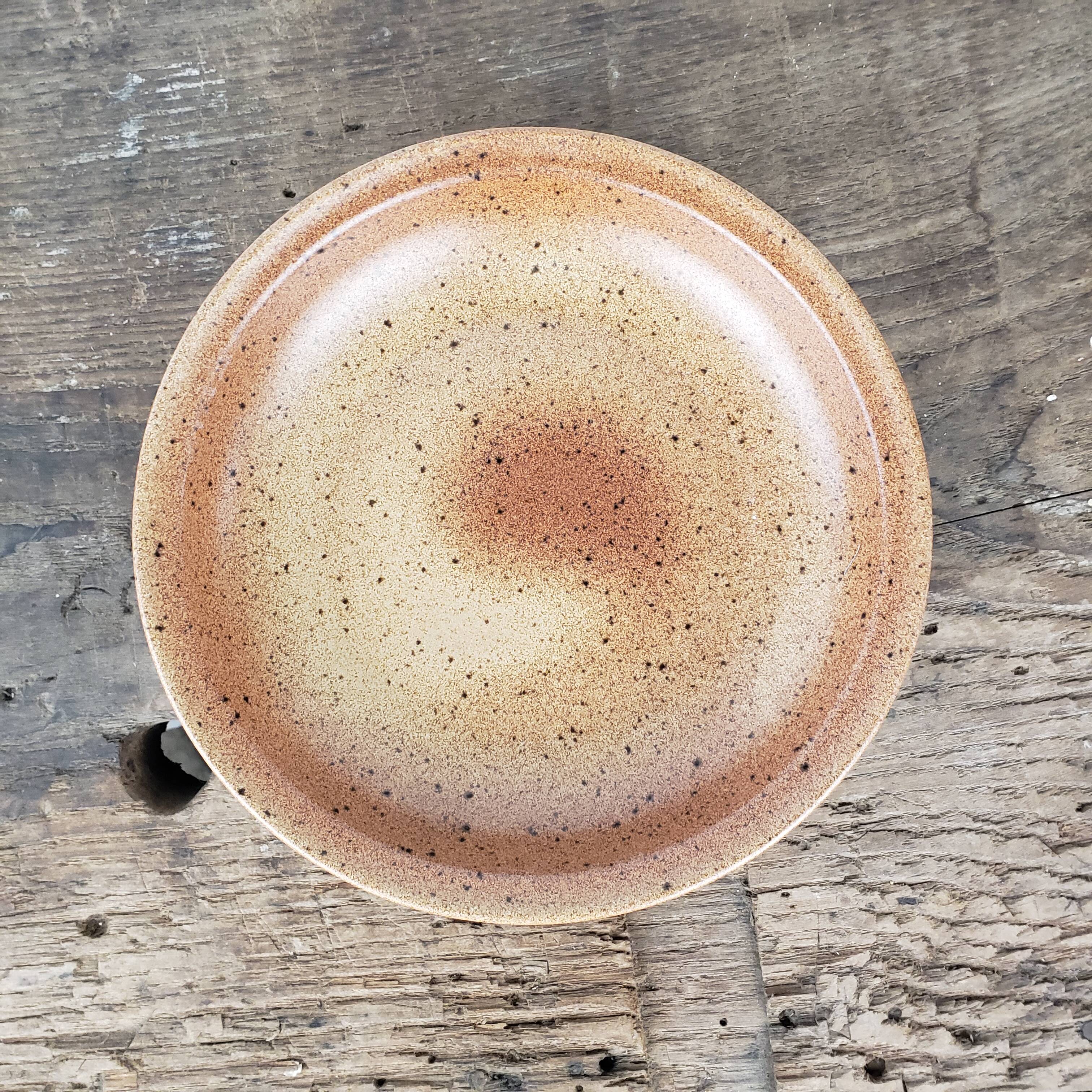 Hollow stoneware plates x6