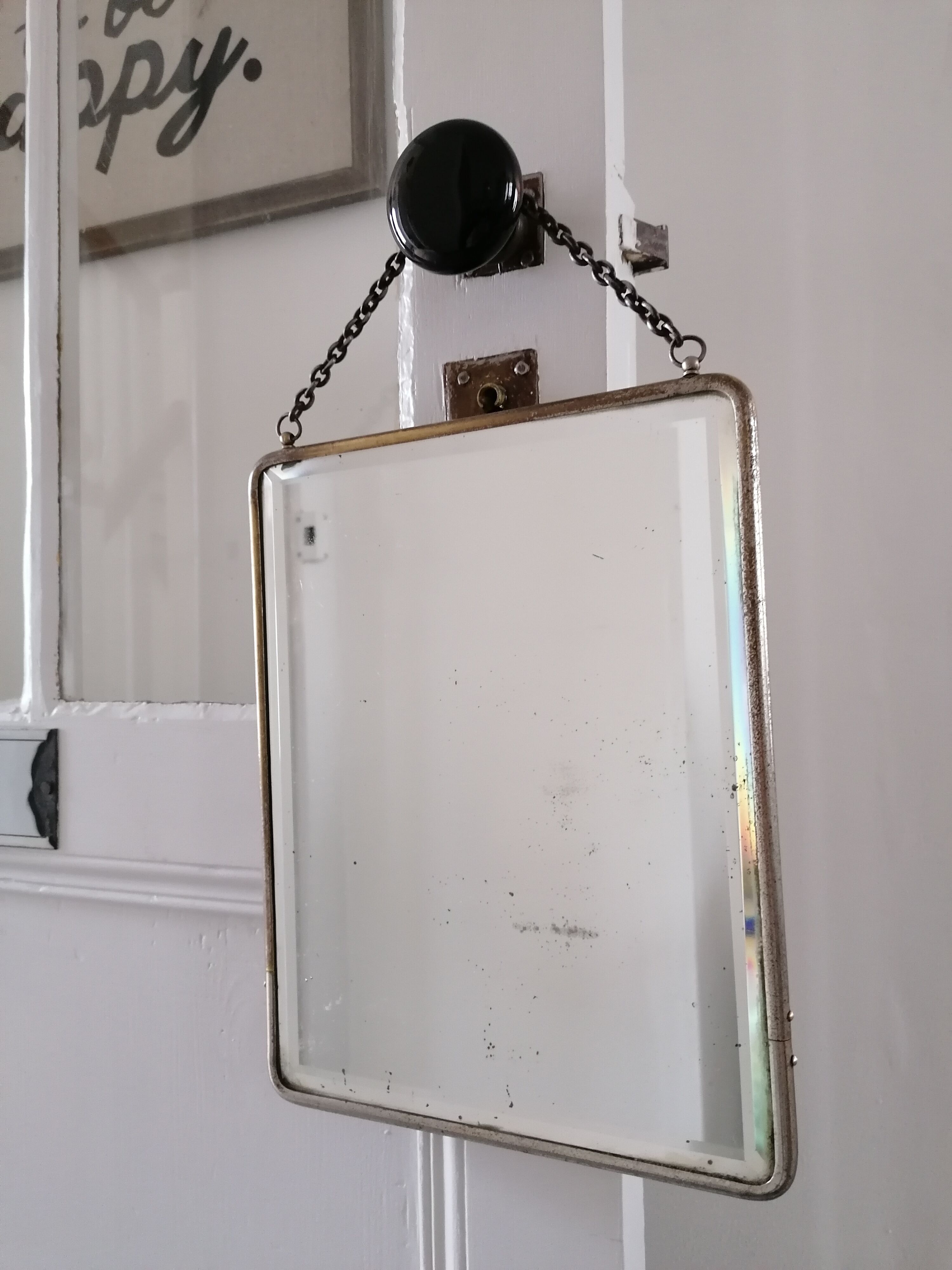 Bevelled barber mirror to hang