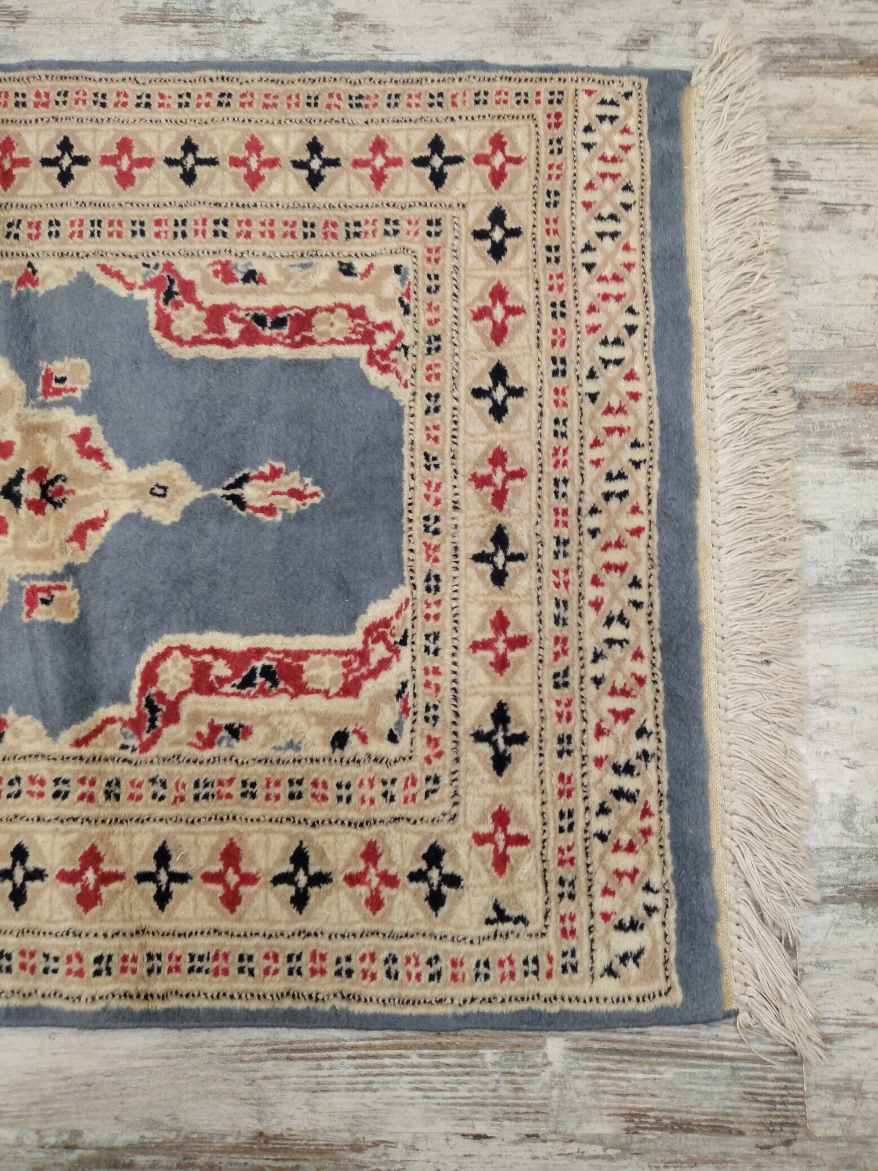 Handmade wool and silk Persian rug