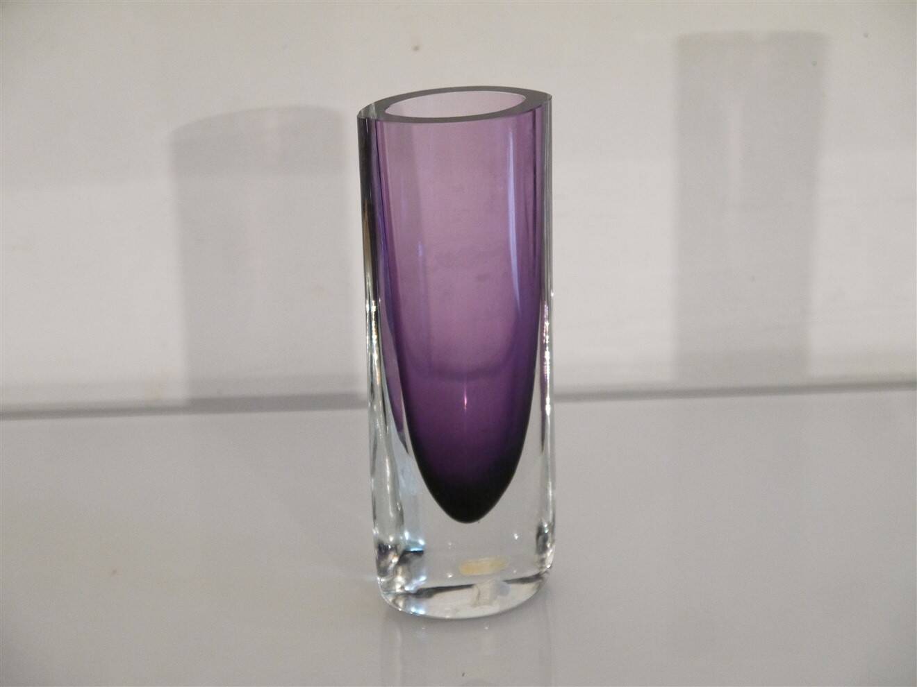 Vase scandinave sommerso violet 1960