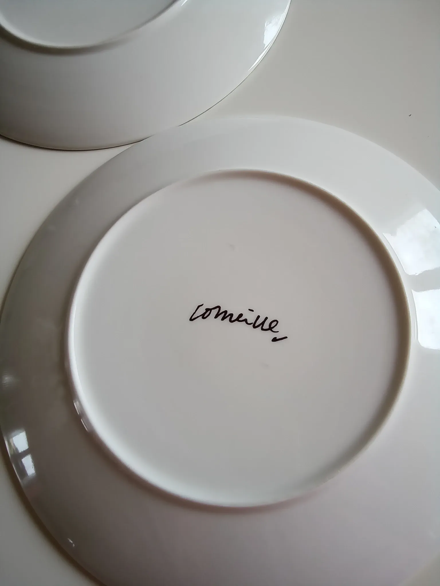 2 presentation plates Corneille, Dutch artist