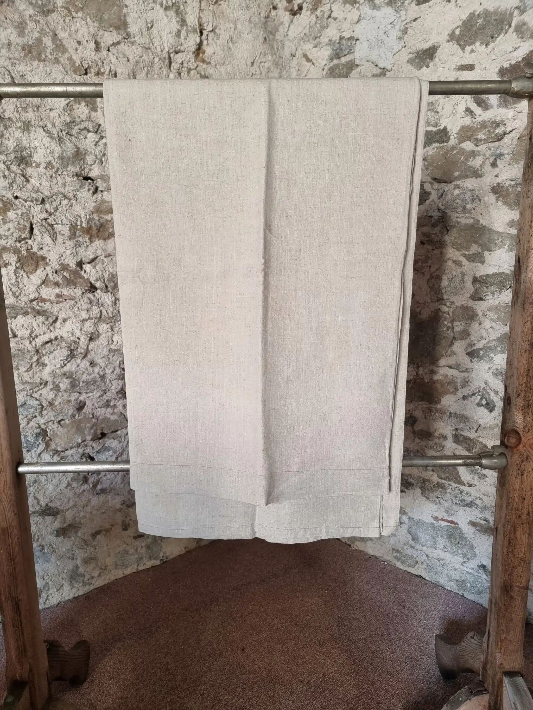 Antique French hand-woven sheet – Natural linen, early 20th century, 210 × 280 cm, 2 kg