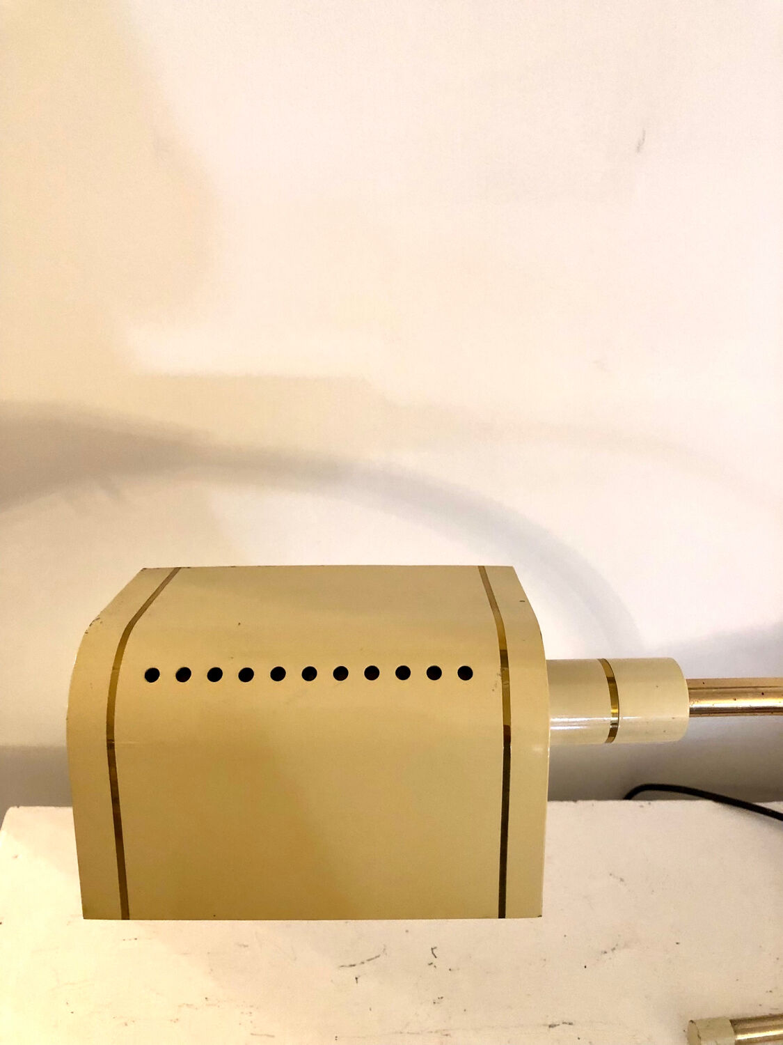 Vintage Italy brass articulated desk lamp.