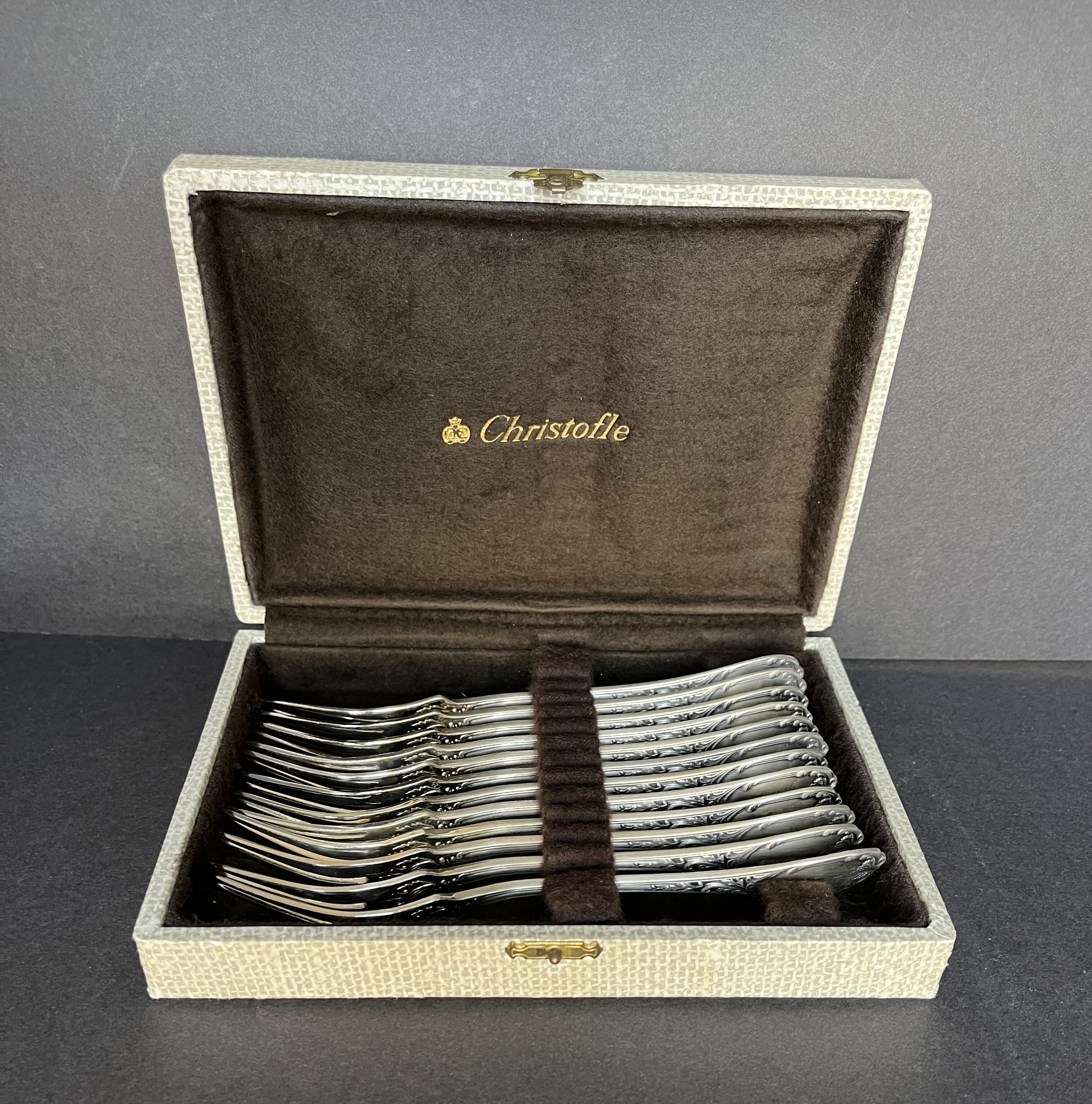 Ménagère Christofle modèle Marly 111 pièces