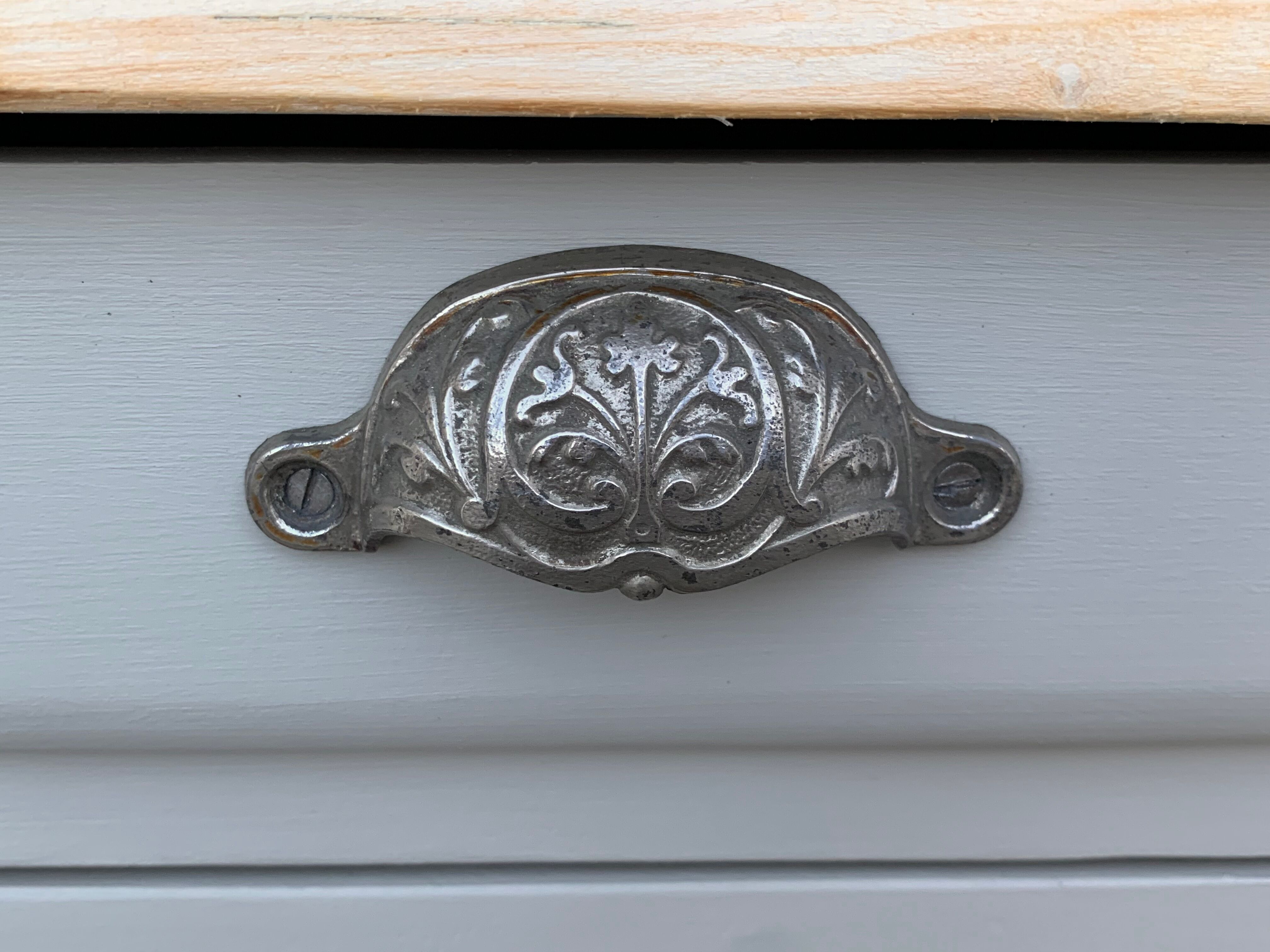 Vintage Parisian buffet 100x100