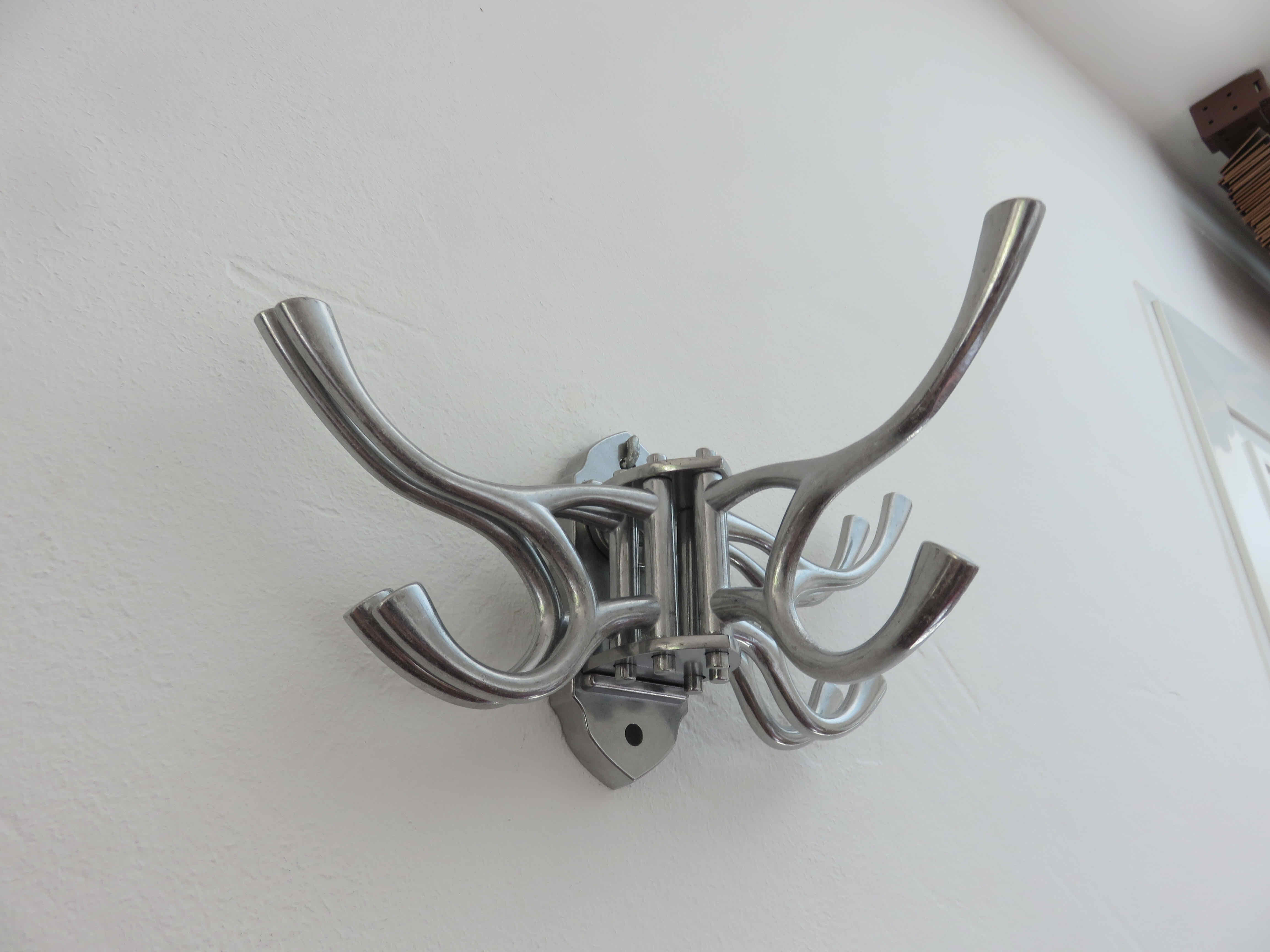 Swivel aluminum wall coat rack bistro, factory