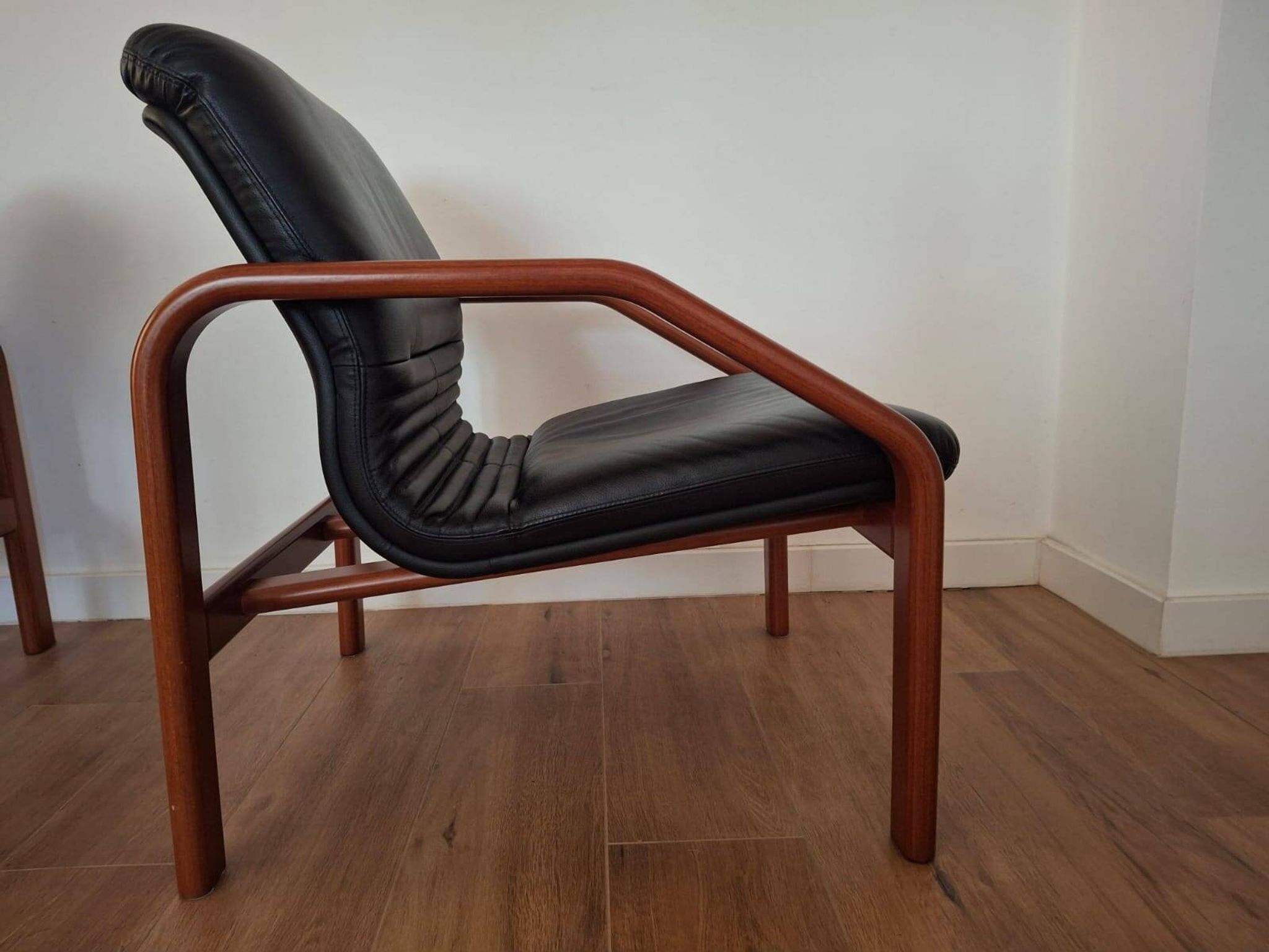 Paire de fauteuils Italie années 90