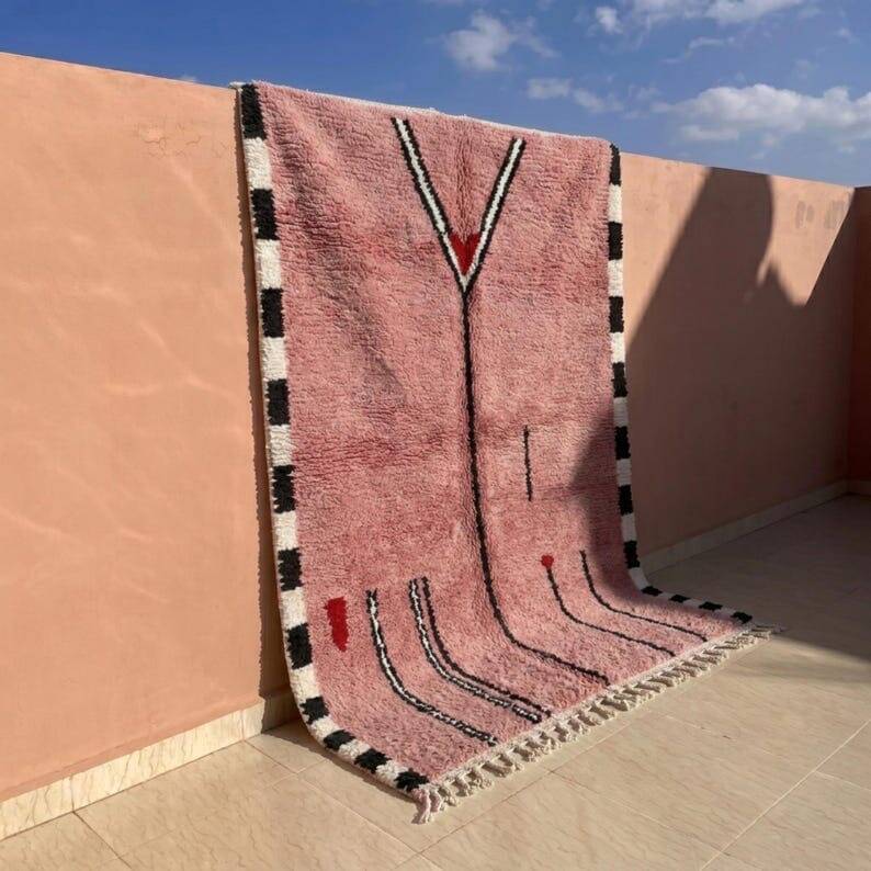 Handwoven natural wool rug, traditional artisan, 2/3 m.