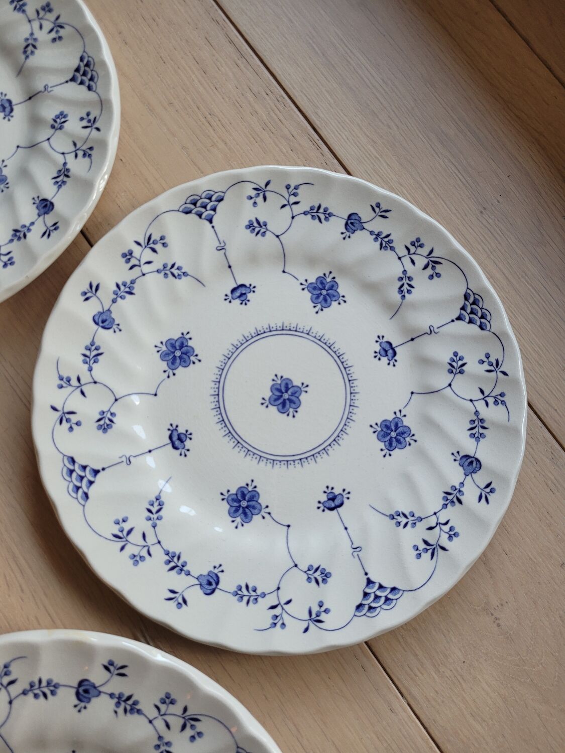 Set of 4 Stafforshire dessert plates