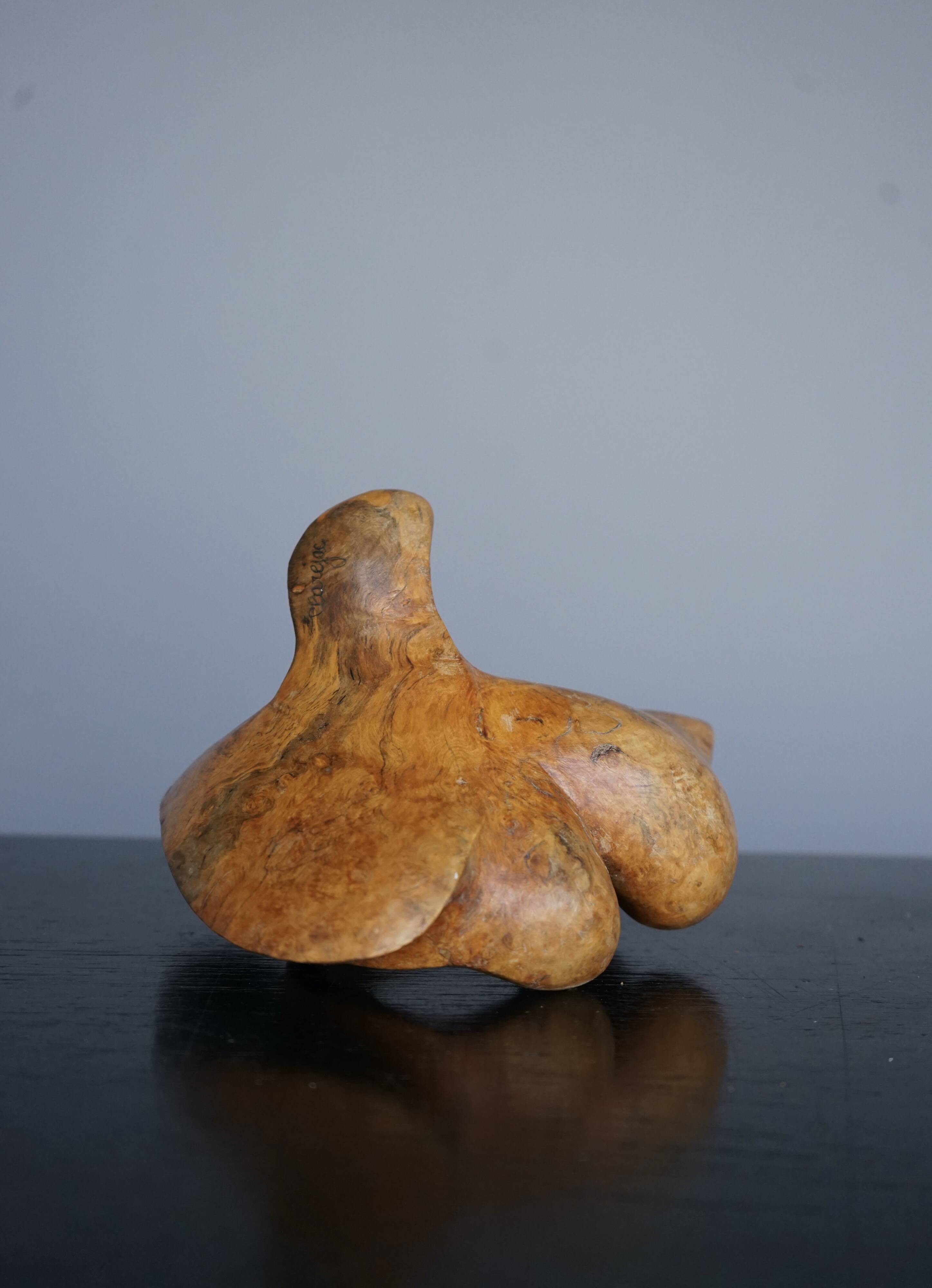 Sculpture biomorphique abstraite. Signature. Années 1960