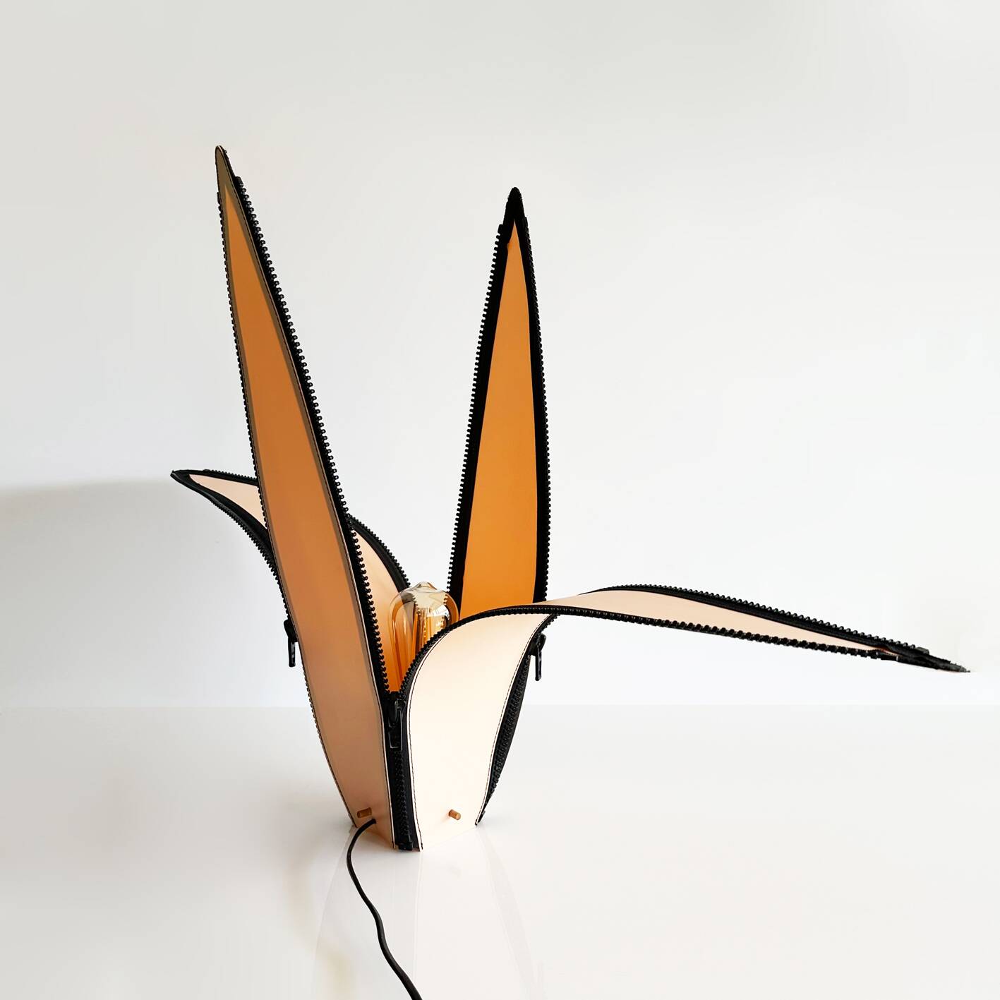 Large vintage PopArt zipped lamp. Italy, 1980s.