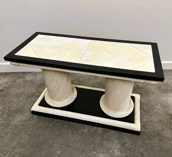 Table console en rotin organique Howard Dilday des années 1970 avec bordure laquée noire.
