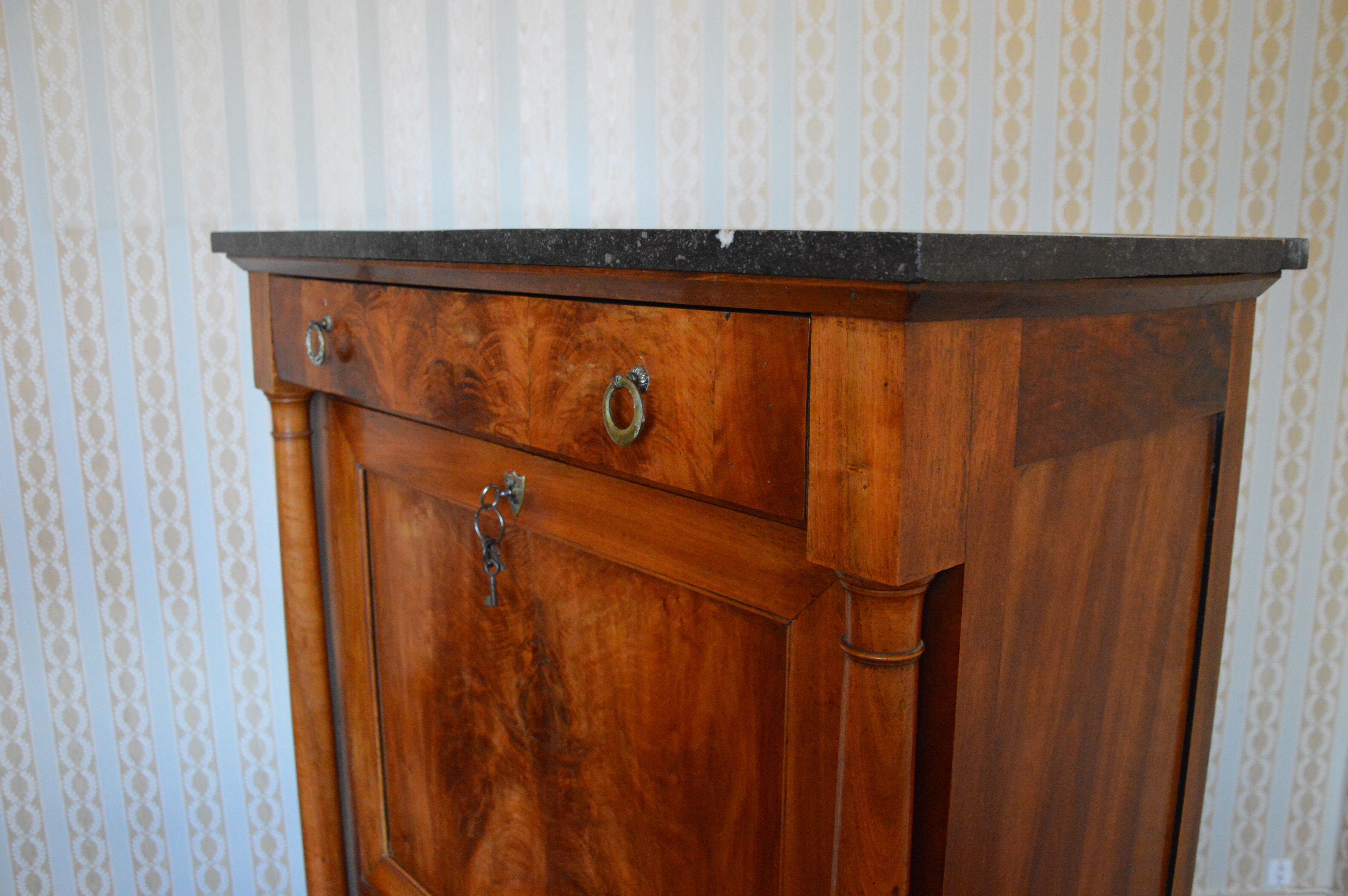 Secretary Empire columns