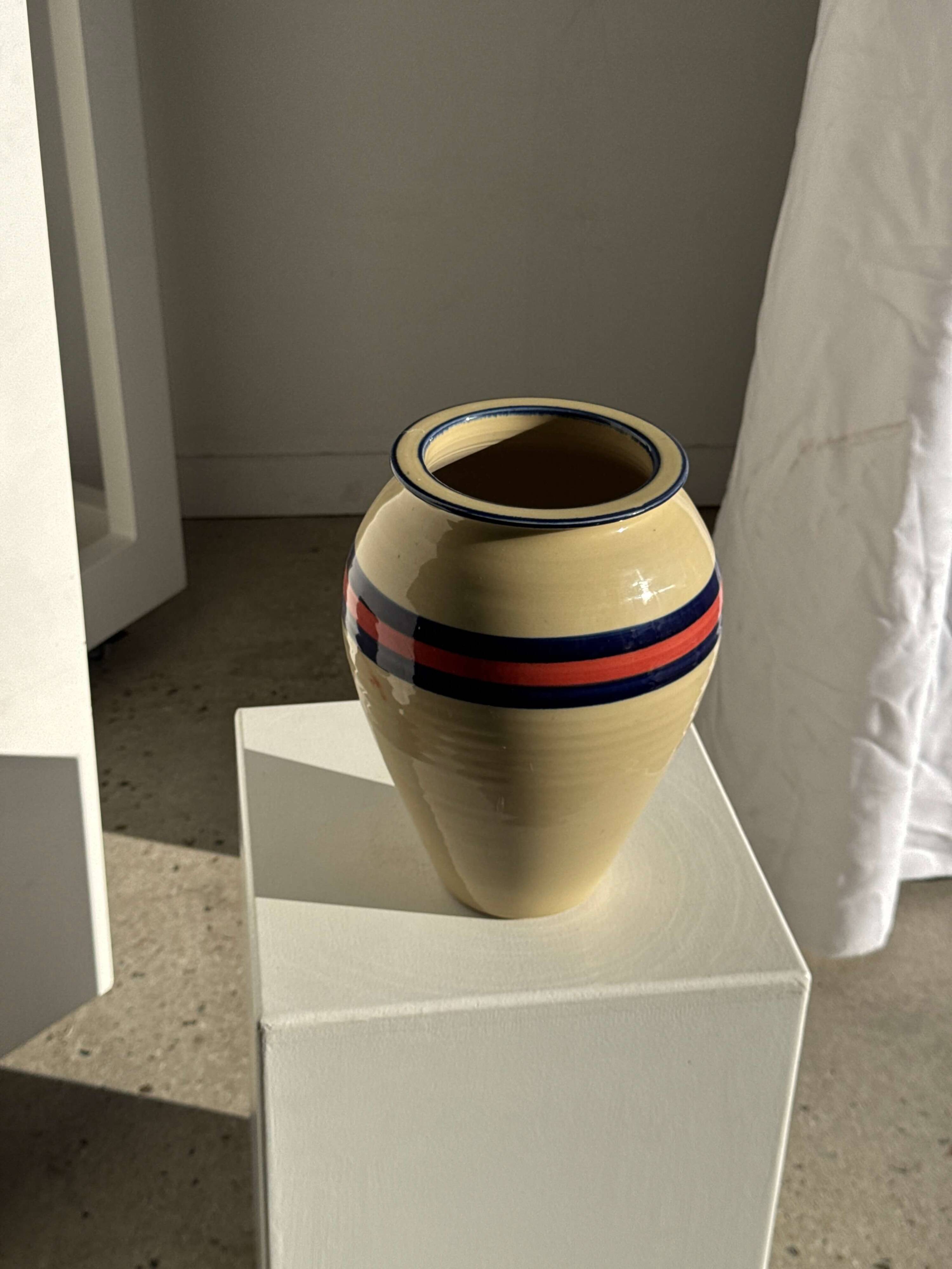 Large beige vase with blue and pink trim H27 D21