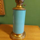 Lampe a petrole en ceramique emaillee